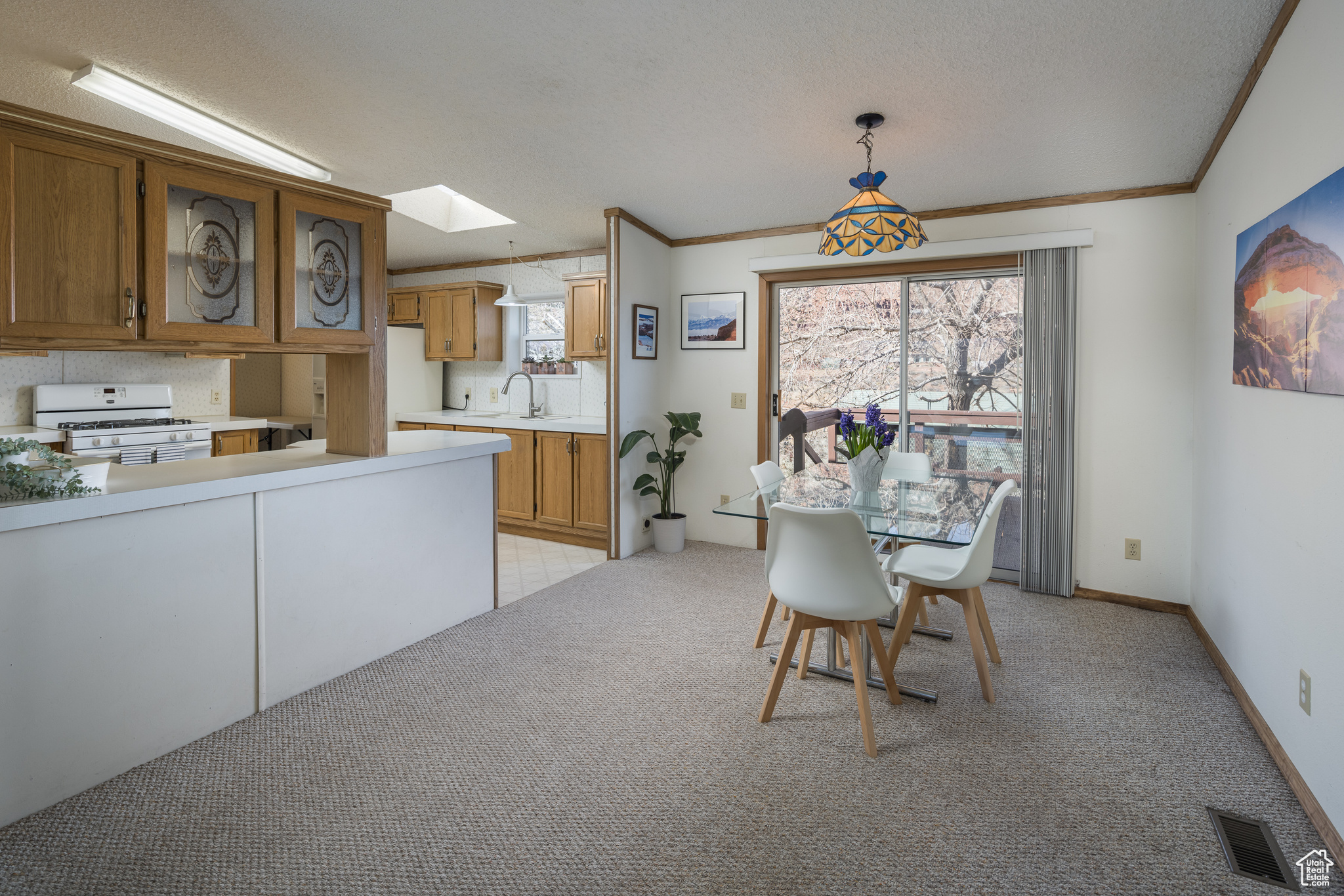 2824 S ANGEL ROCK RD