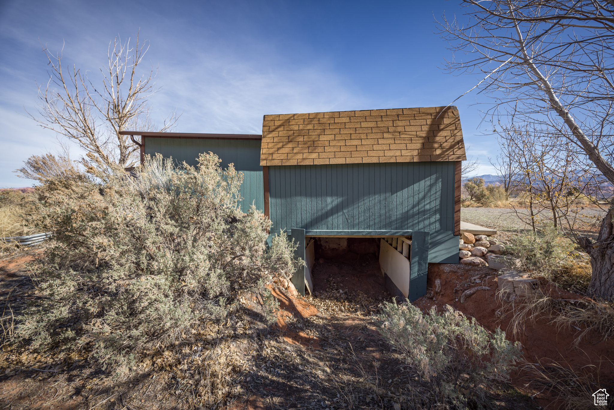 2824 S ANGEL ROCK RD