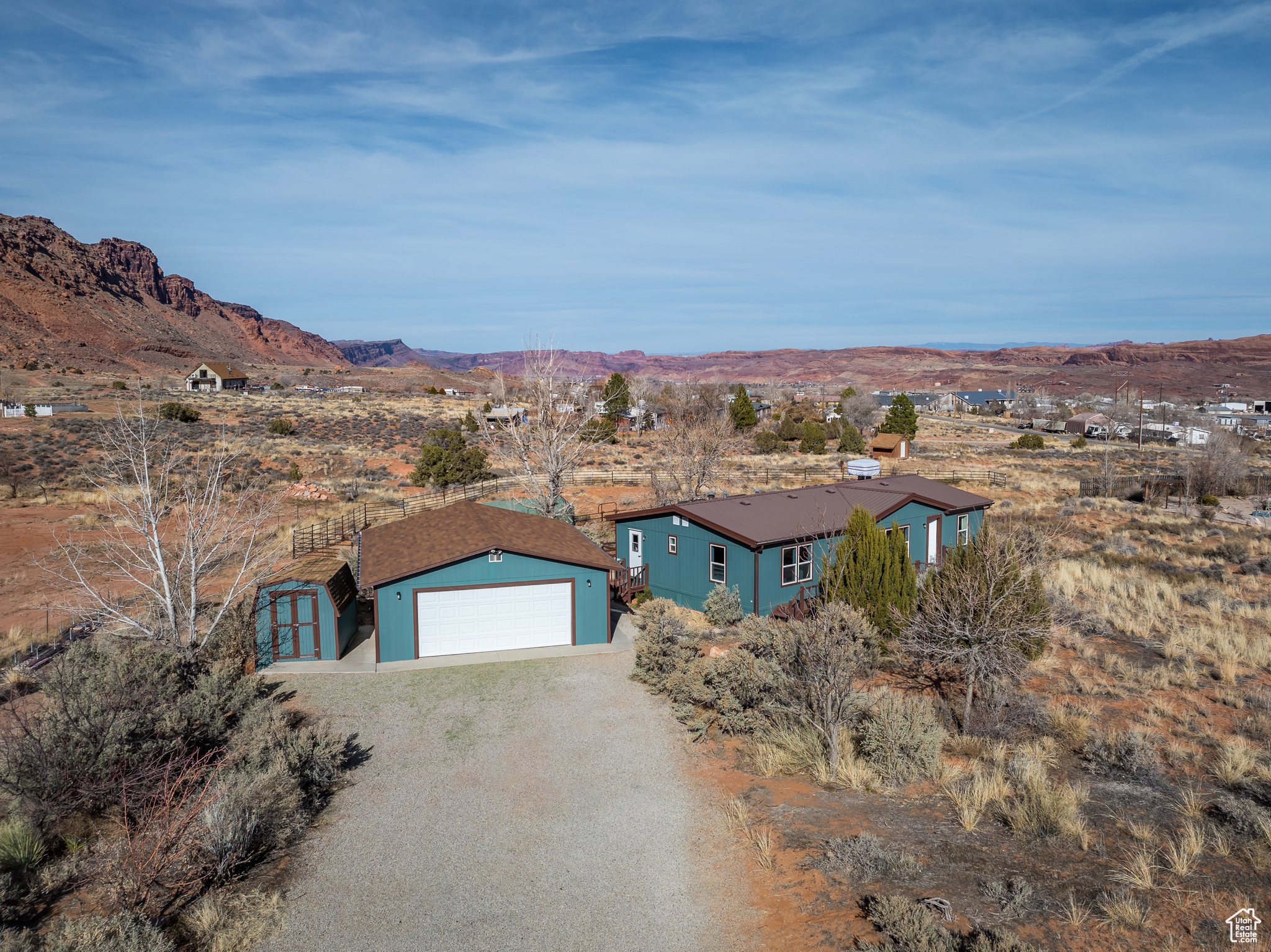 2824 S ANGEL ROCK RD