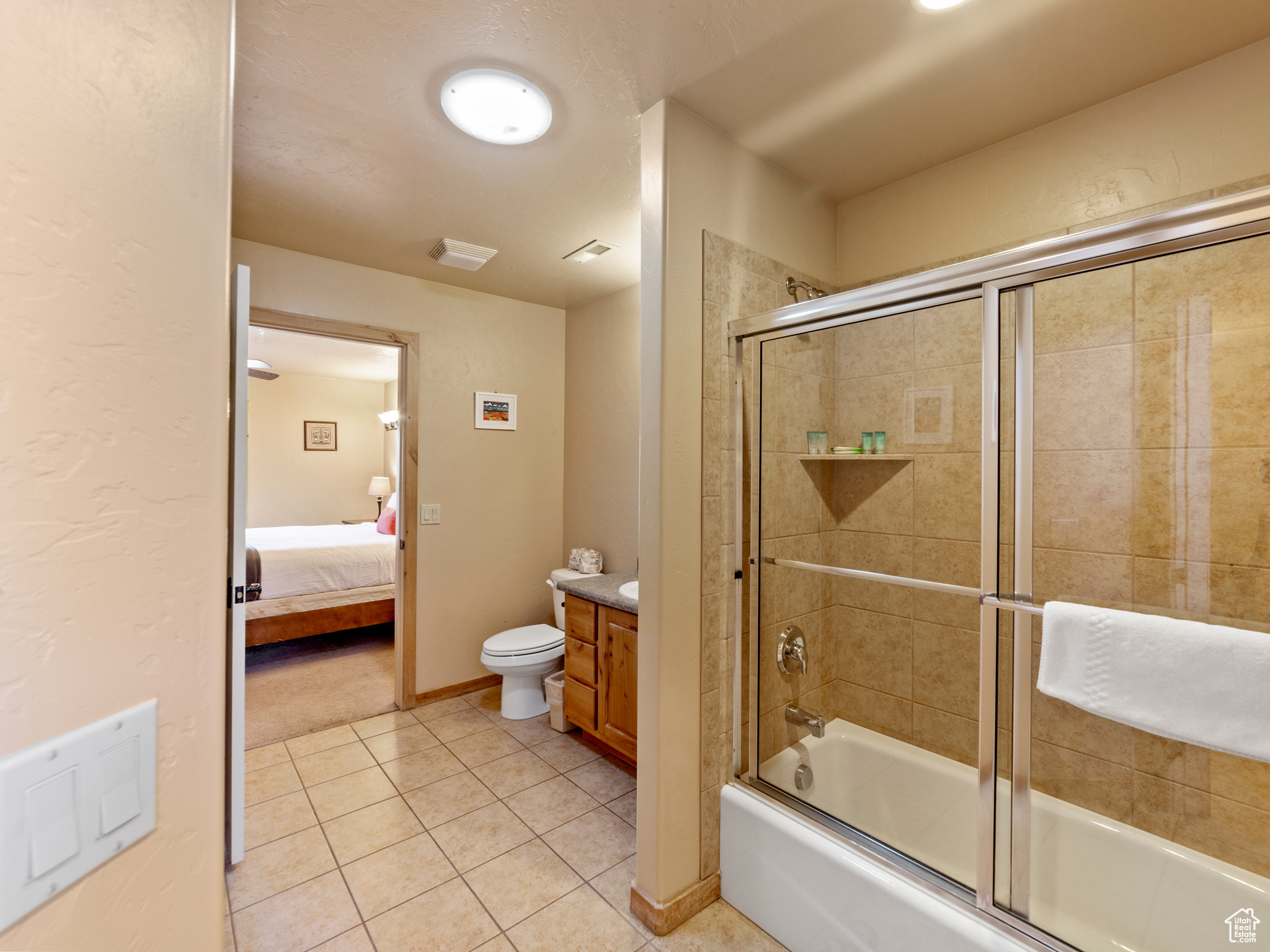 2 DESERT WIND DR #2