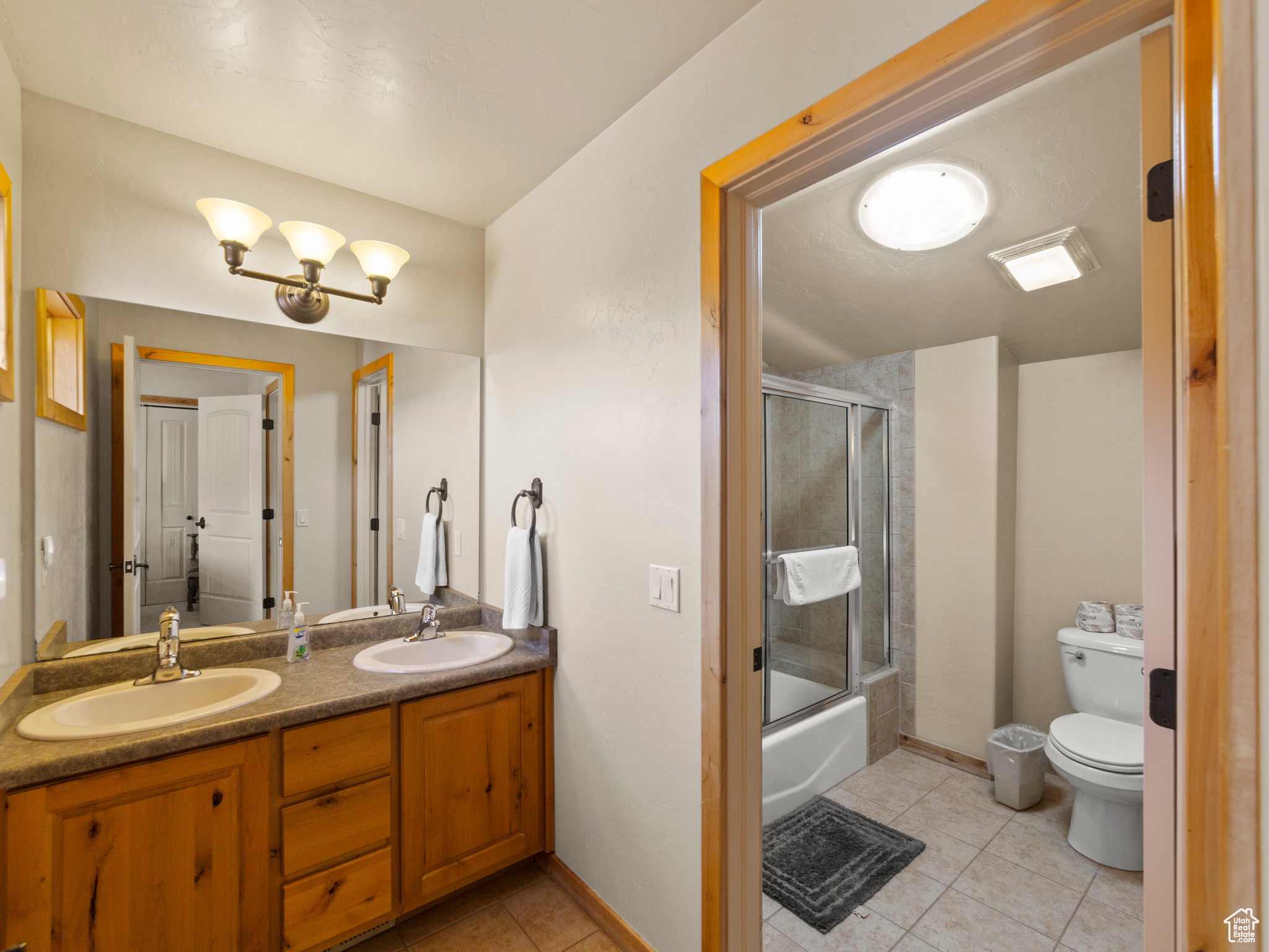 2 DESERT WIND DR #2