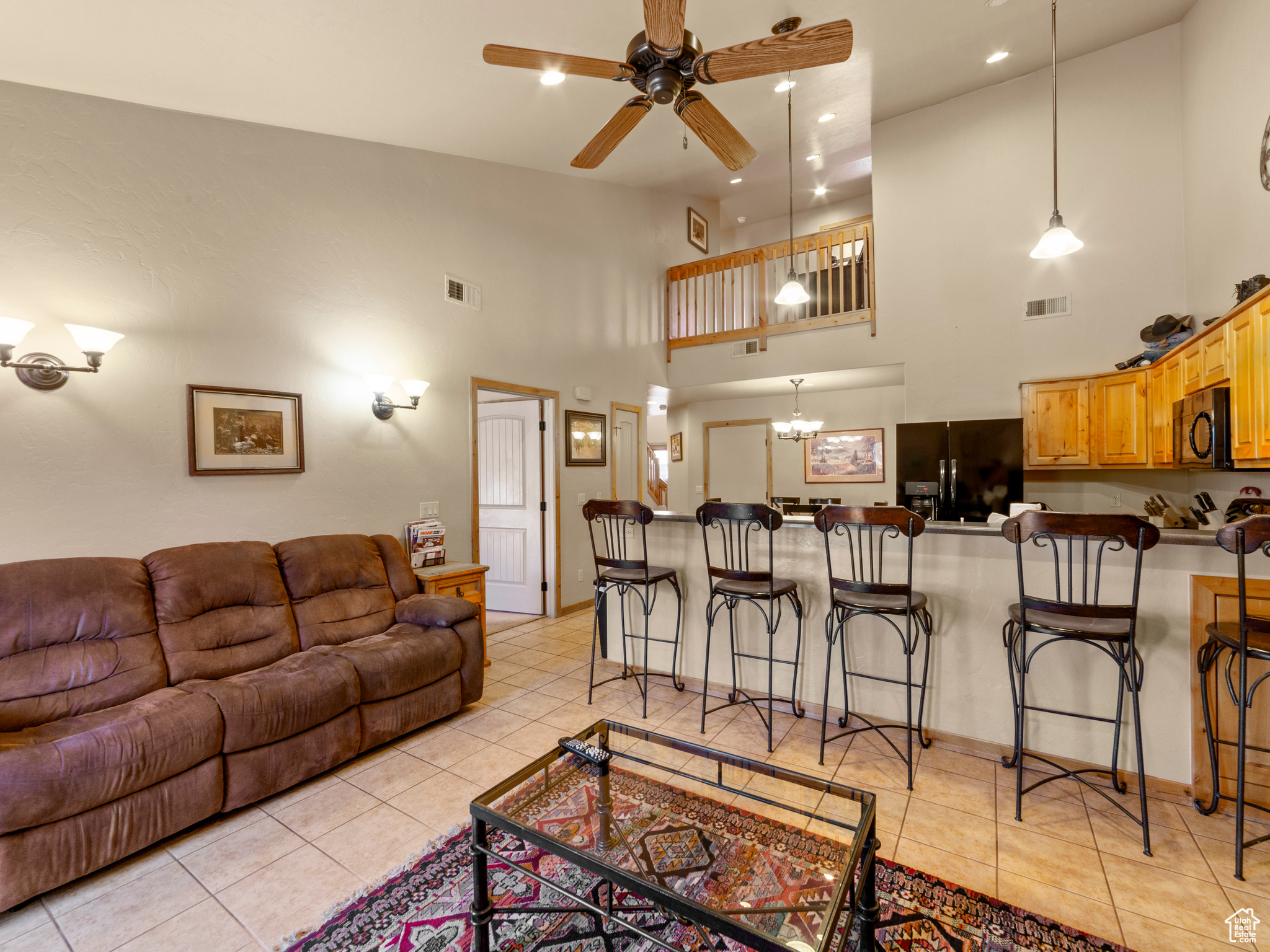 2 DESERT WIND DR #2