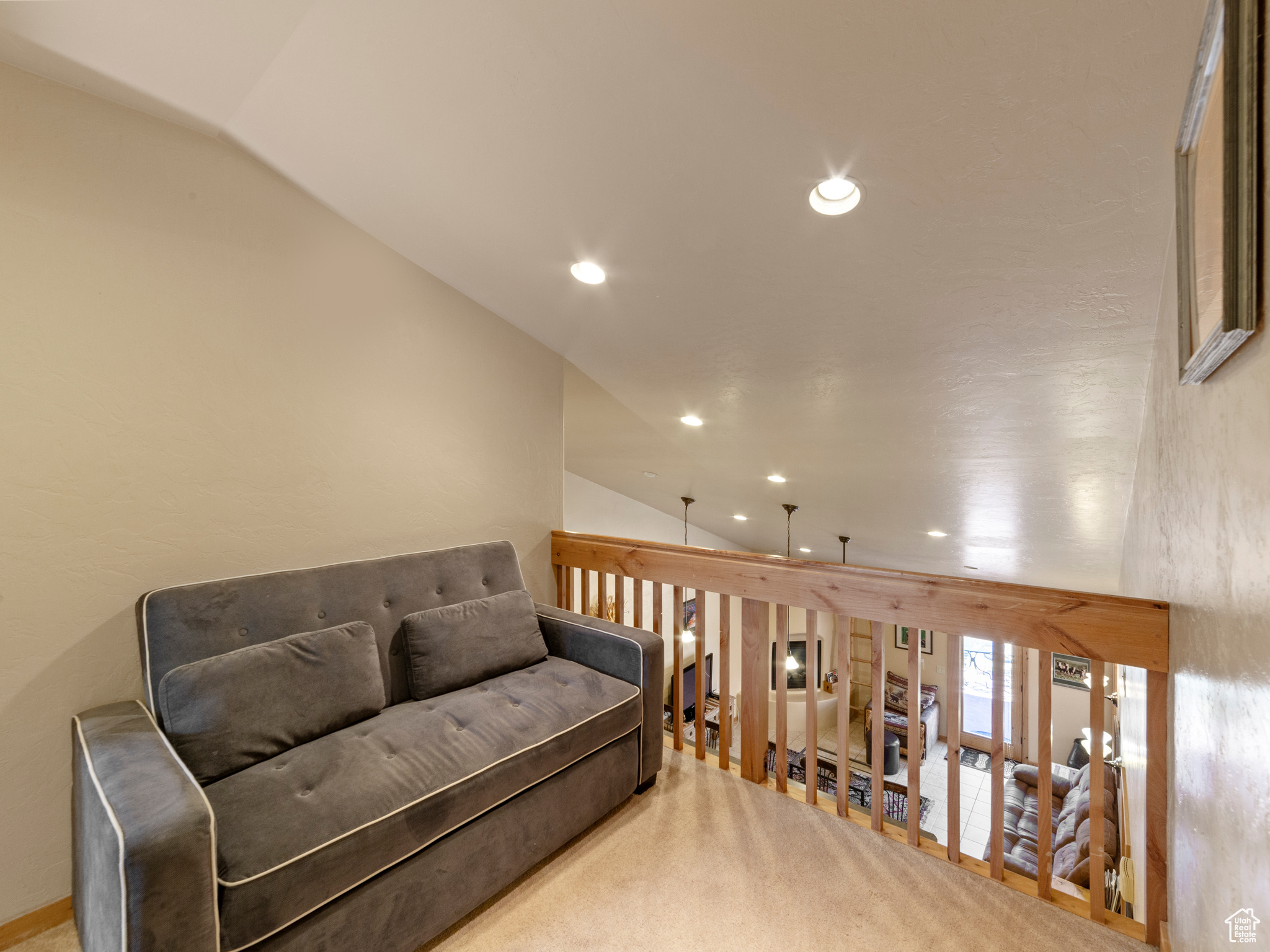 2 DESERT WIND DR #2