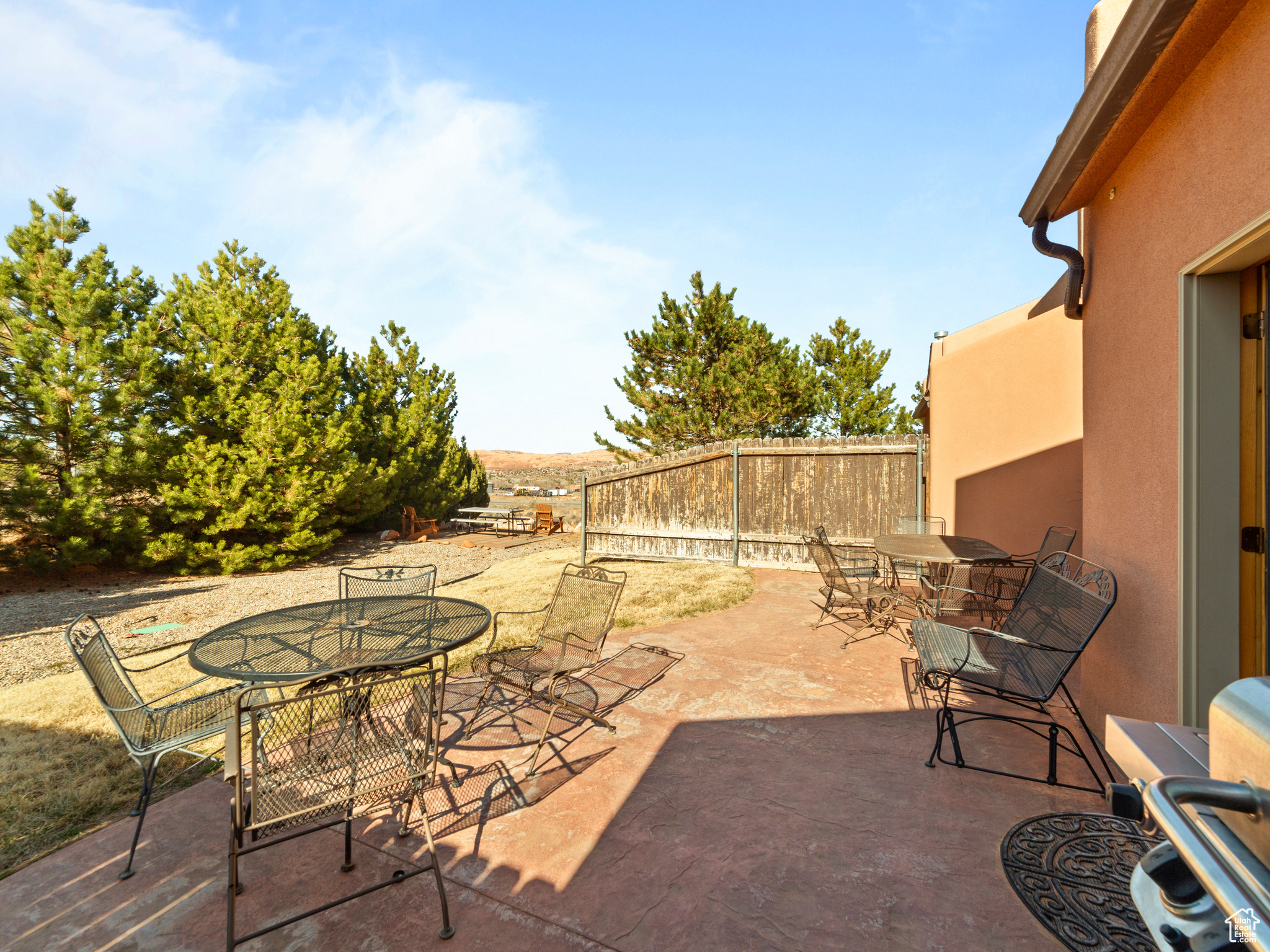 2 DESERT WIND DR #2