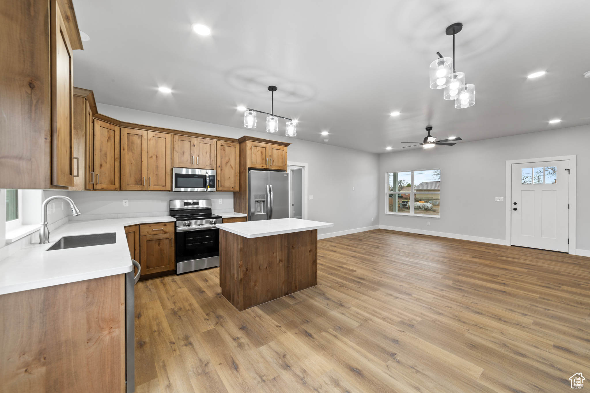 245 E TIDWELL AVE #5