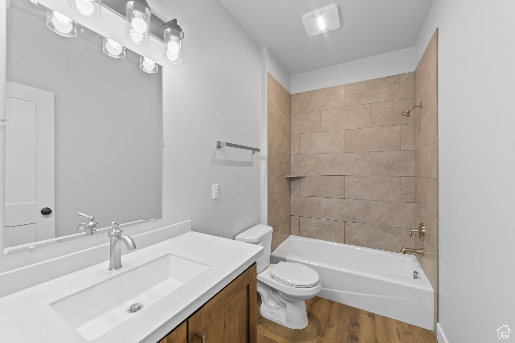 245 E TIDWELL AVE #5