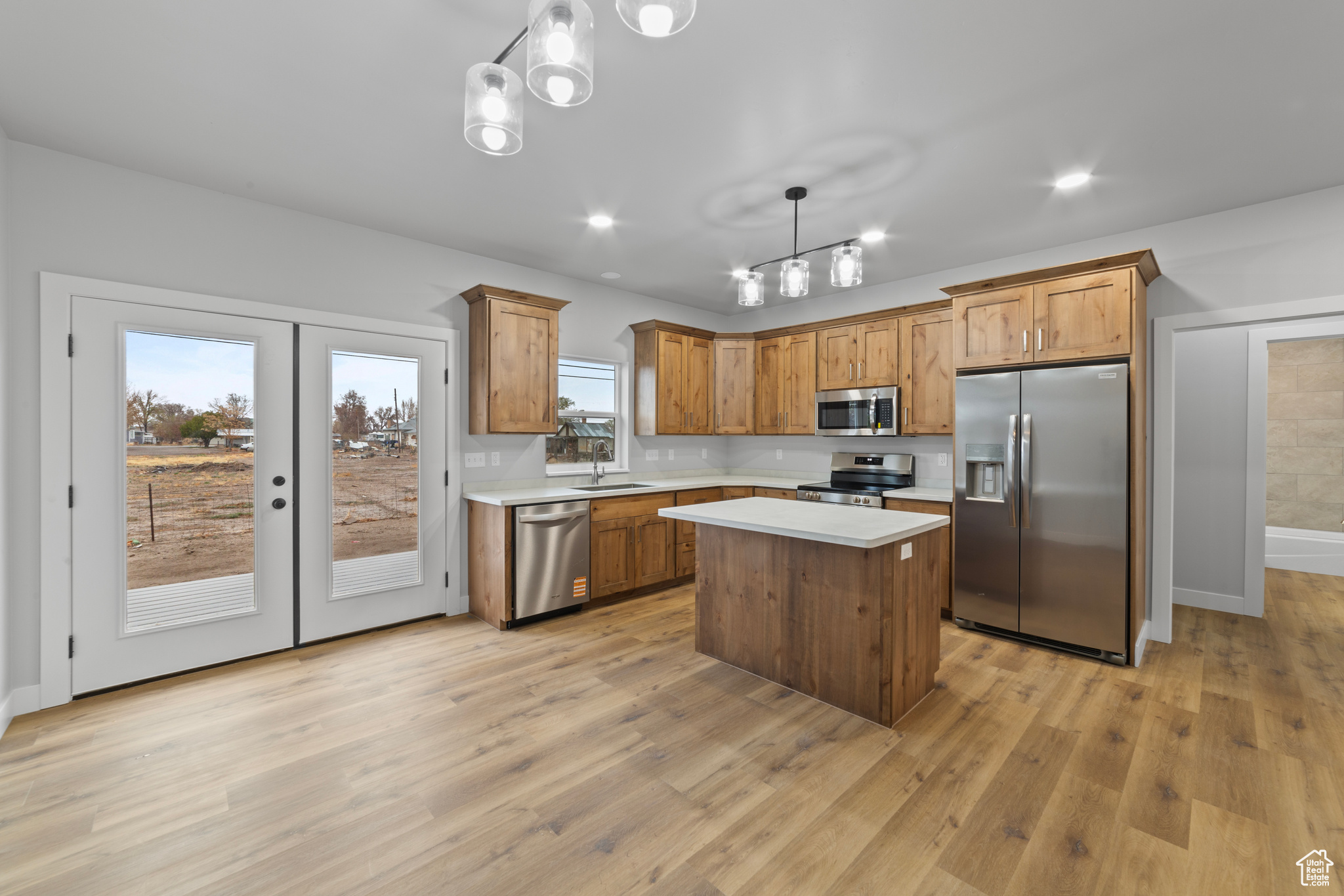 245 E TIDWELL AVE #5