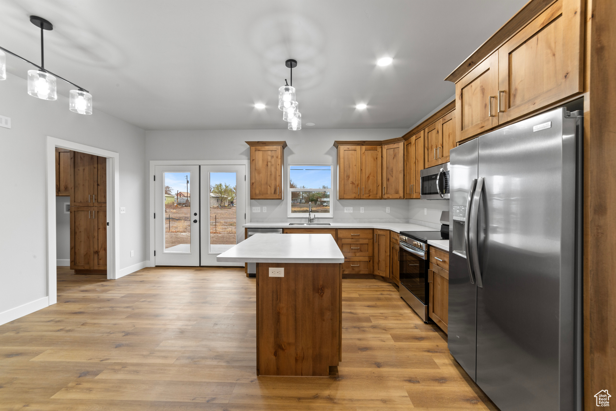 245 E TIDWELL AVE #5