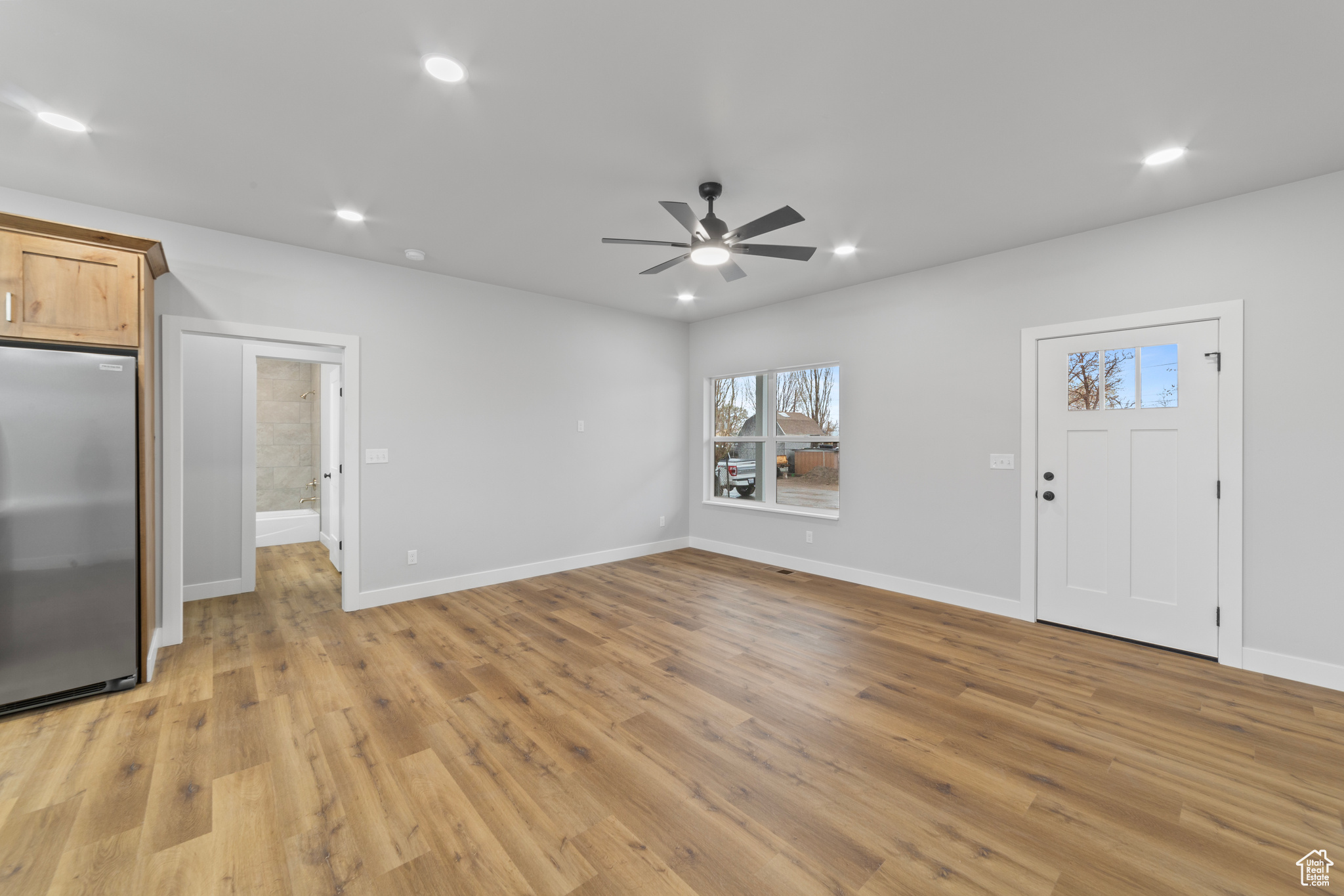245 E TIDWELL AVE #5