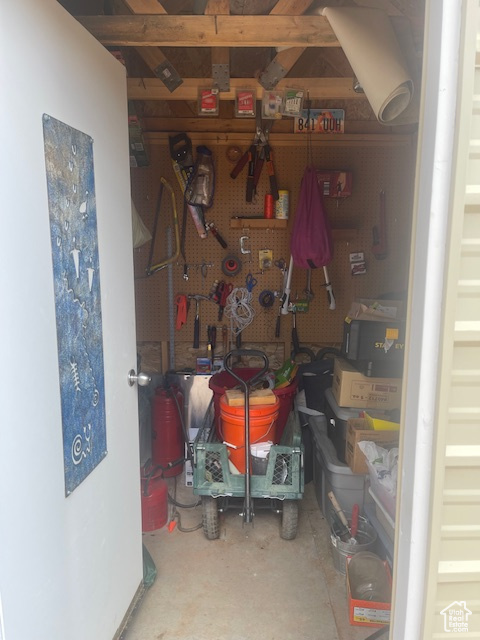 123 E HICKMAN FLATS RD
