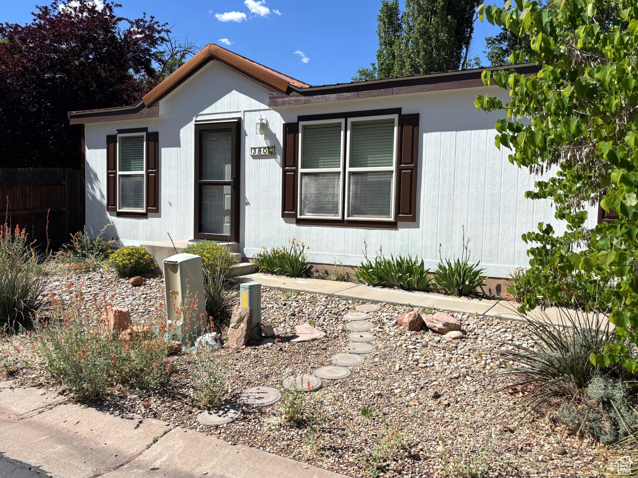 380 PORTAL VISTA LOOP