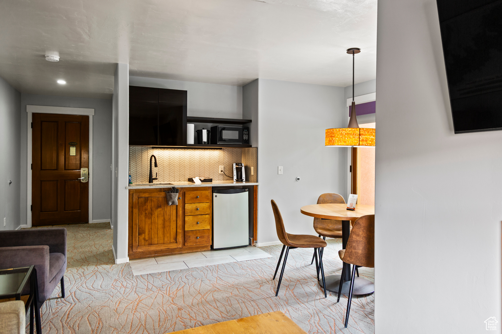 212 100 WEST 200 #212