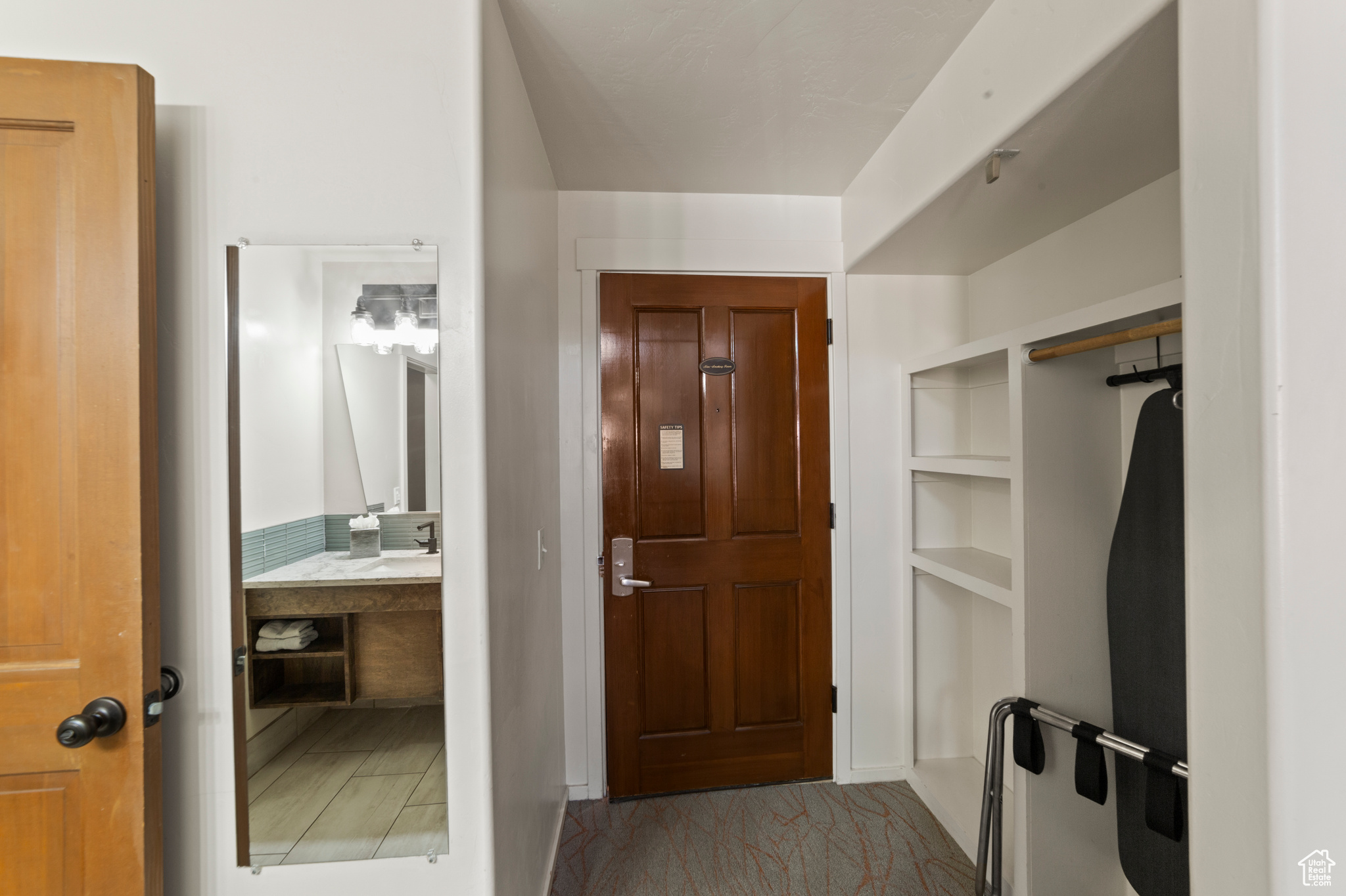 212 100 WEST 200 #212