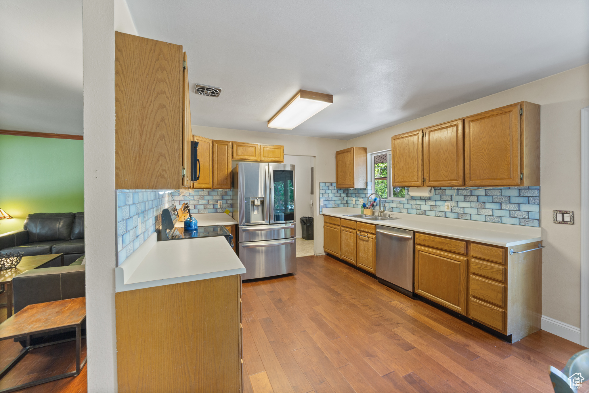 684 N MCCORMICK BLVD