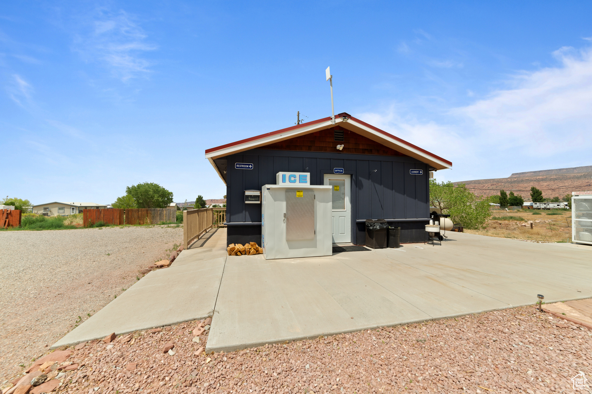 11830 S HWY 191