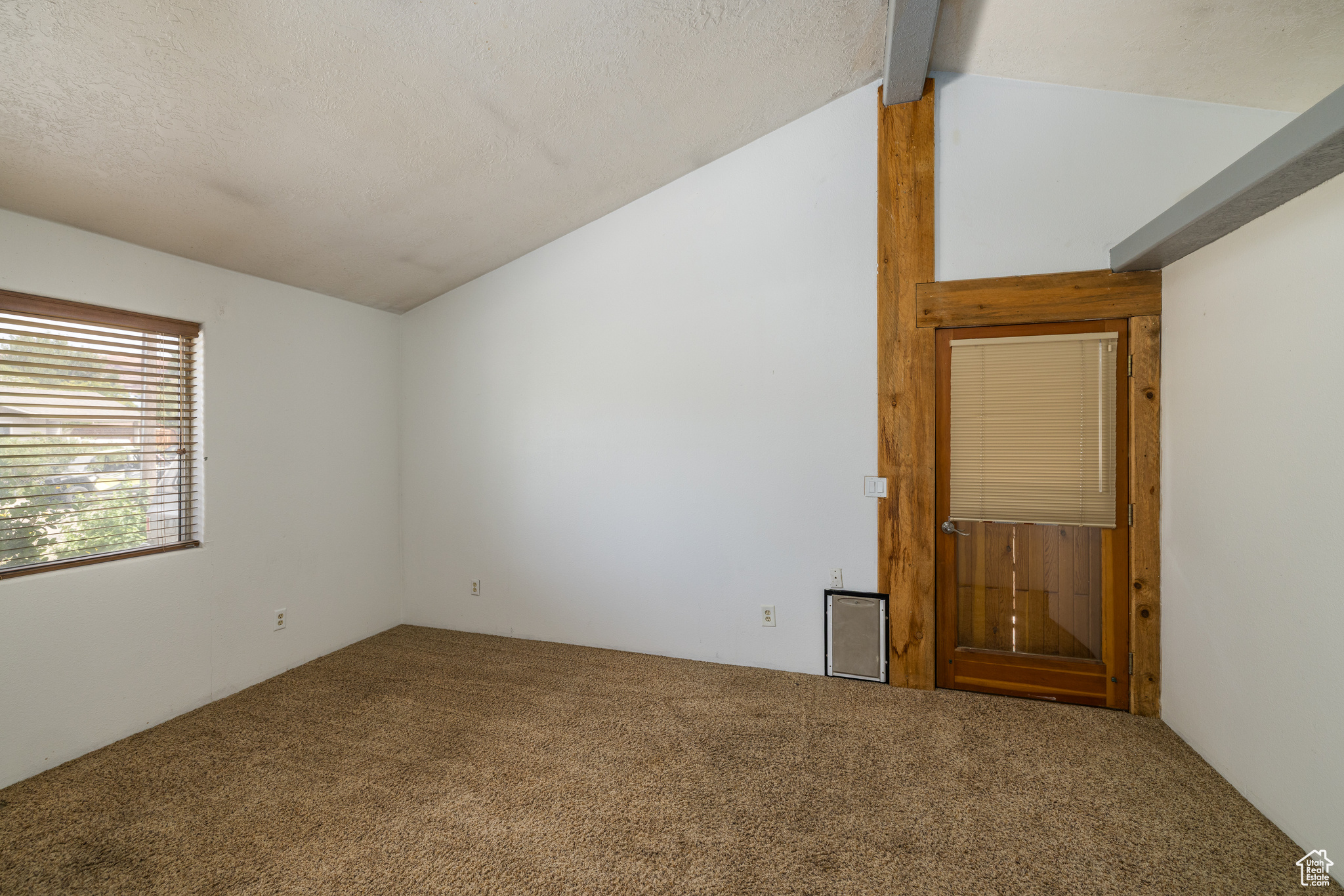 709 W BARTLETT CIR