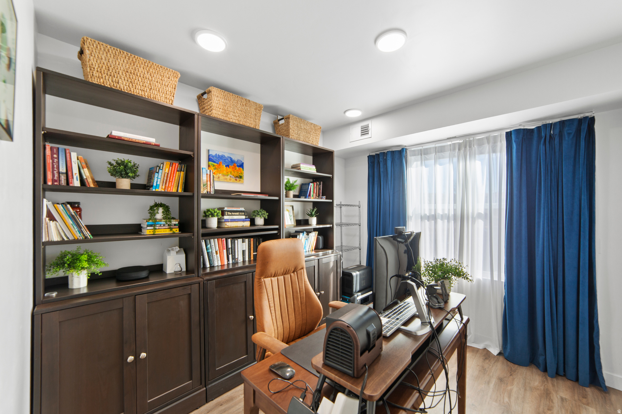 443 KANE CREEK BLVD #B201