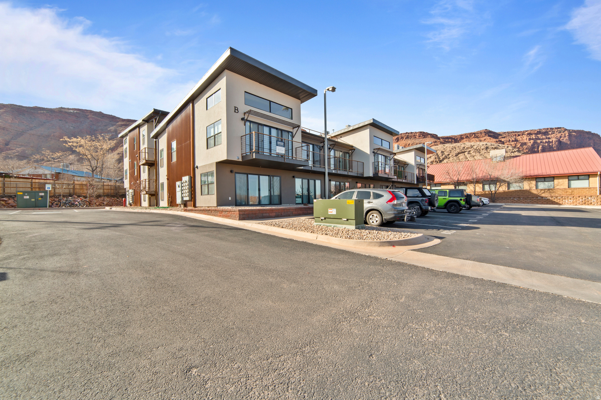 443 KANE CREEK BLVD #B201