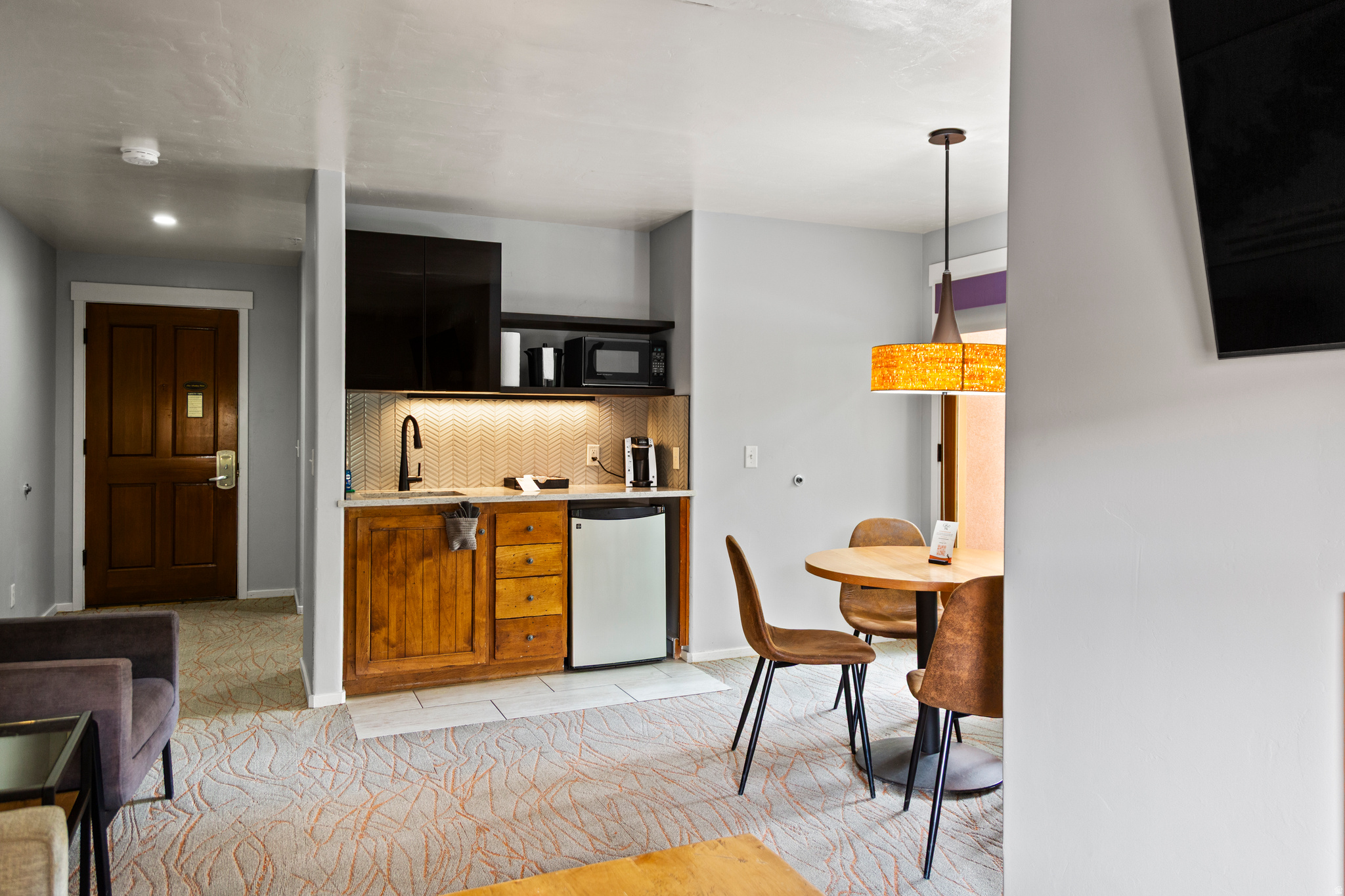 100 W 100 W 200 #212