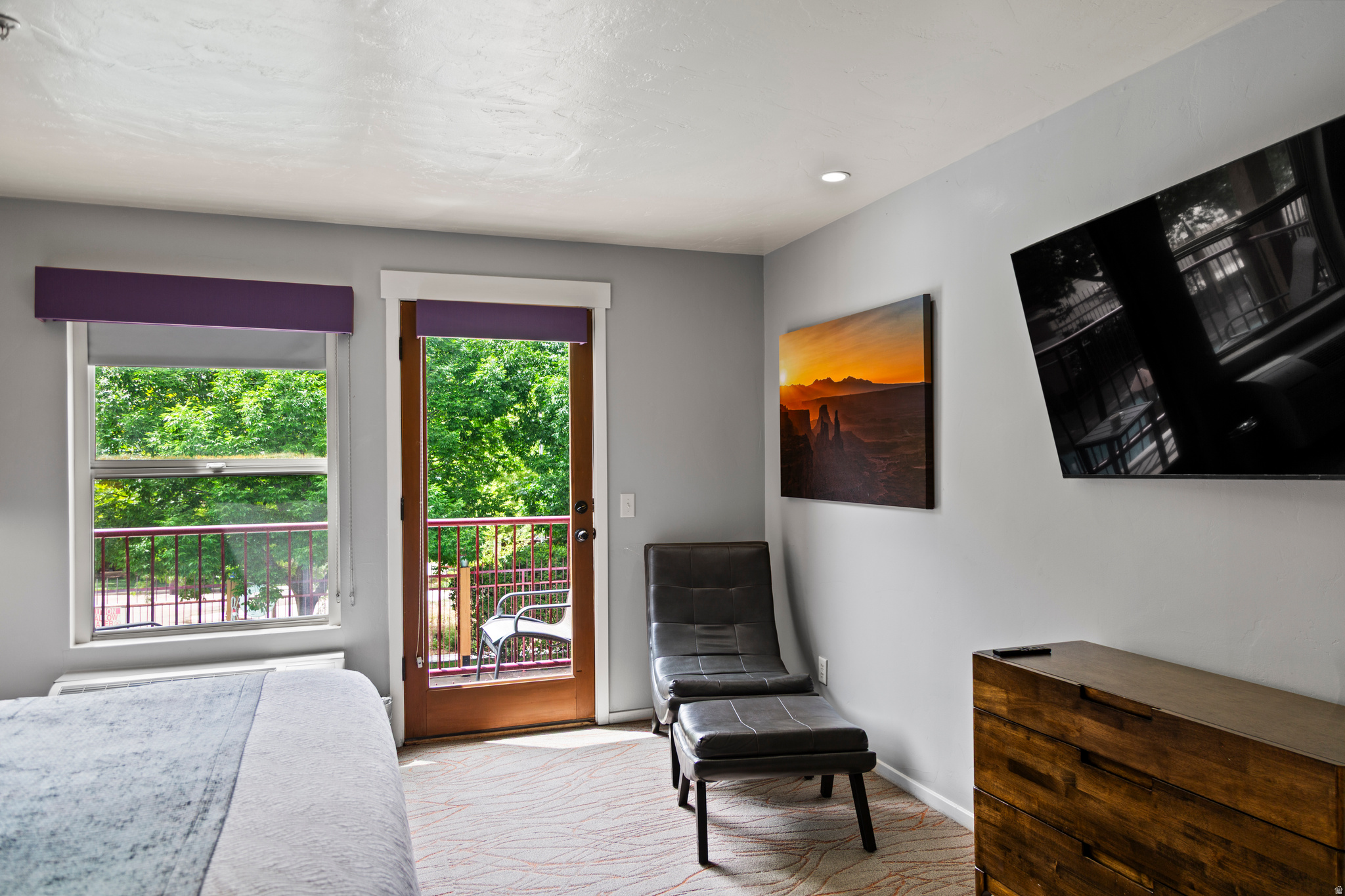 100 W 100 W 200 #212