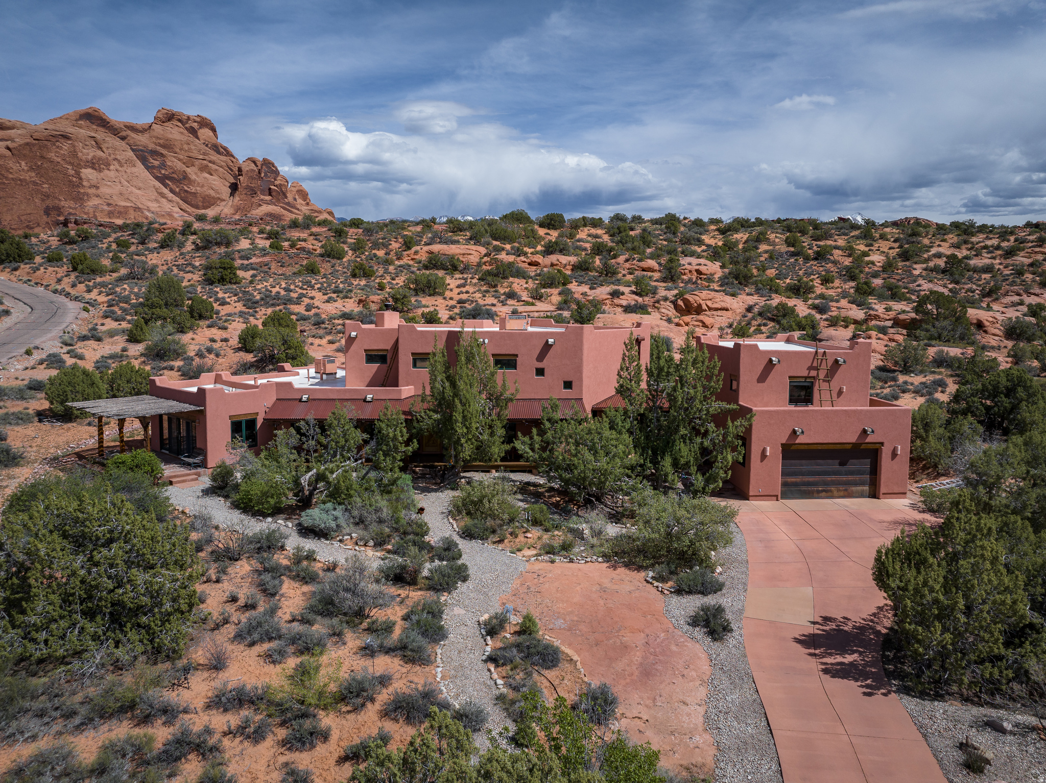 3617 E RED ROCK DR