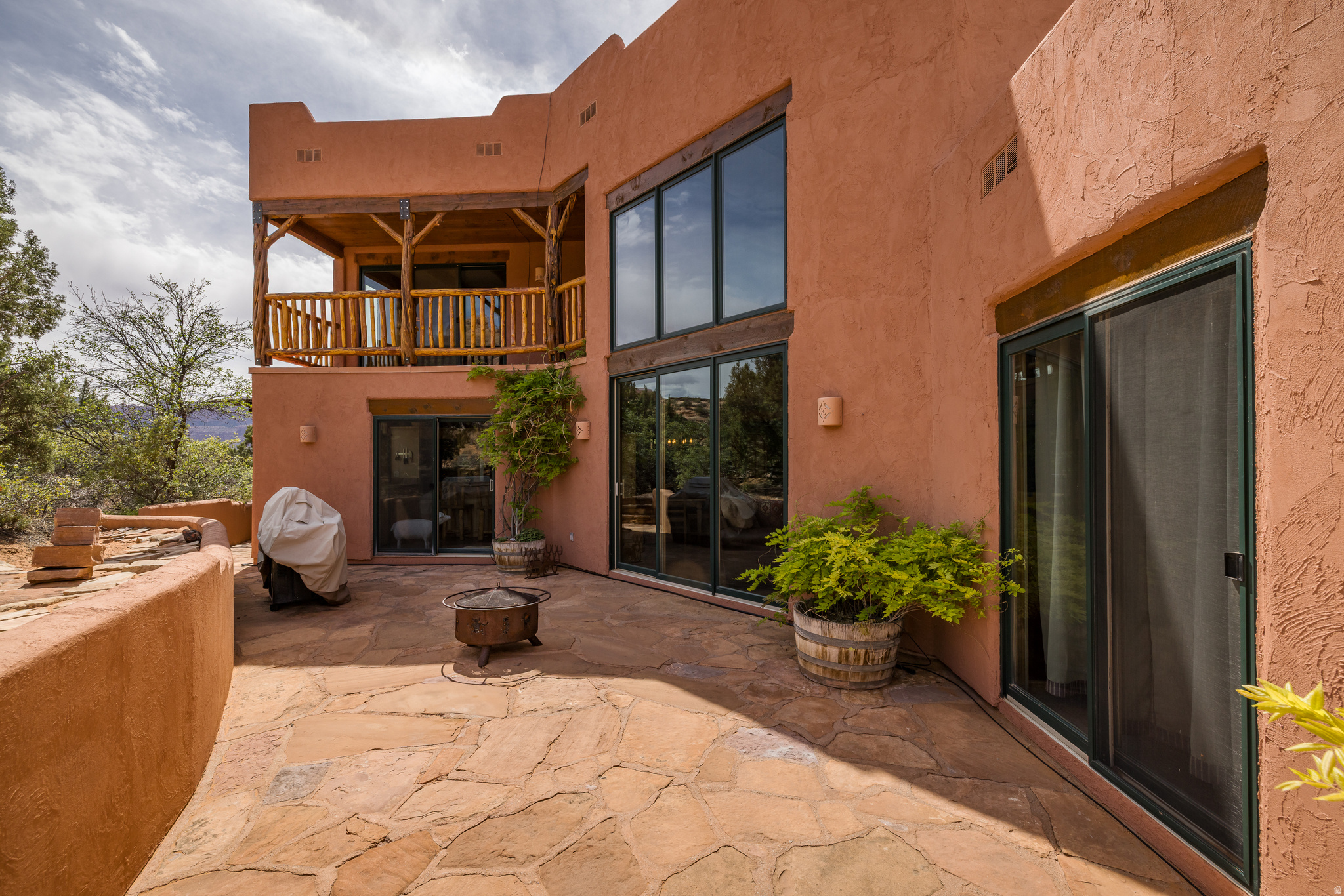 3617 E RED ROCK DR