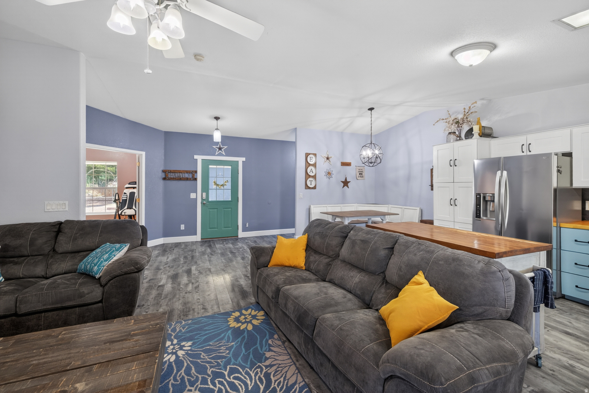 1106 LANCE AVE