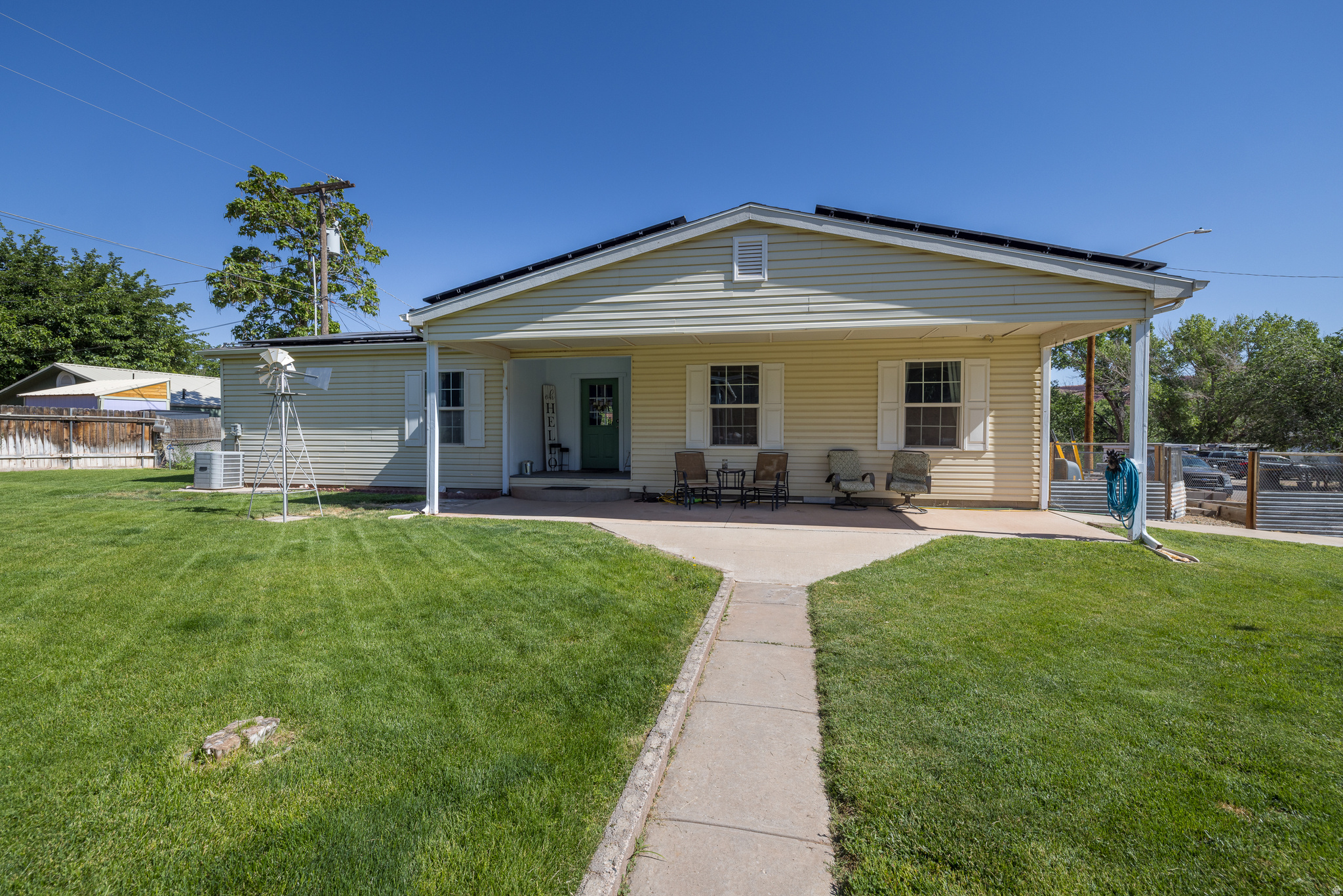 1106 LANCE AVE