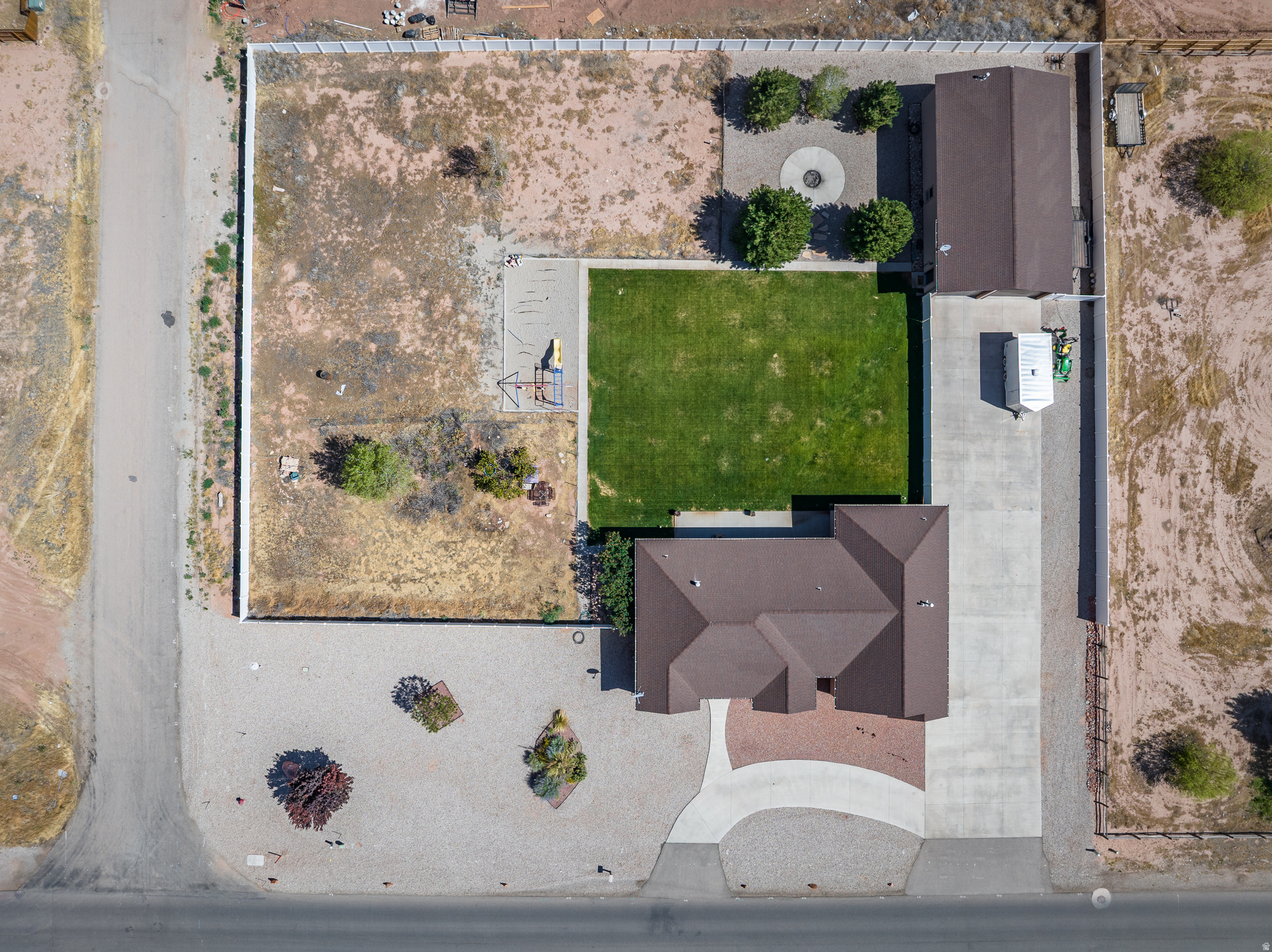 4635 E SUNNY ACRES LN