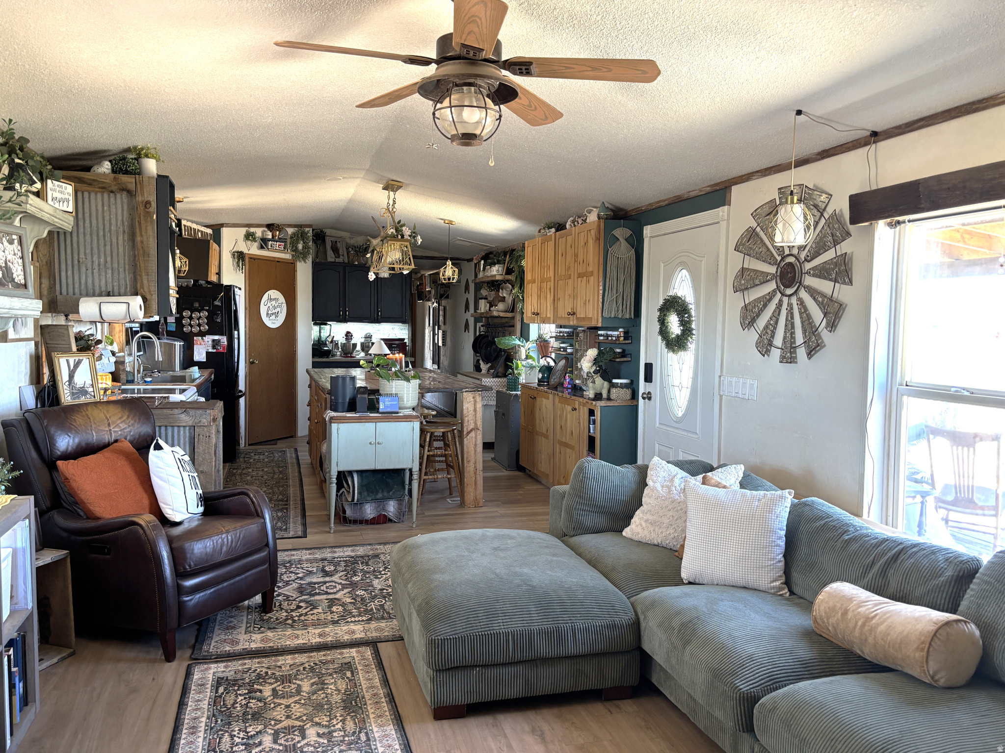 1166 E HIGHWAY 491