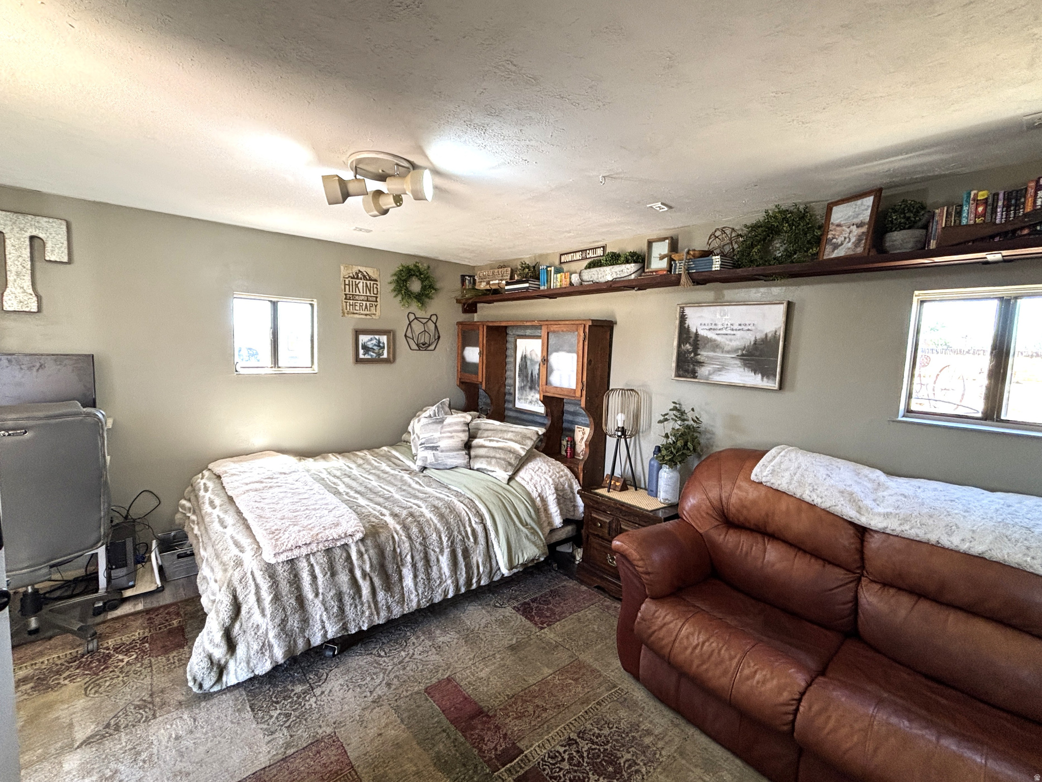1166 E HIGHWAY 491