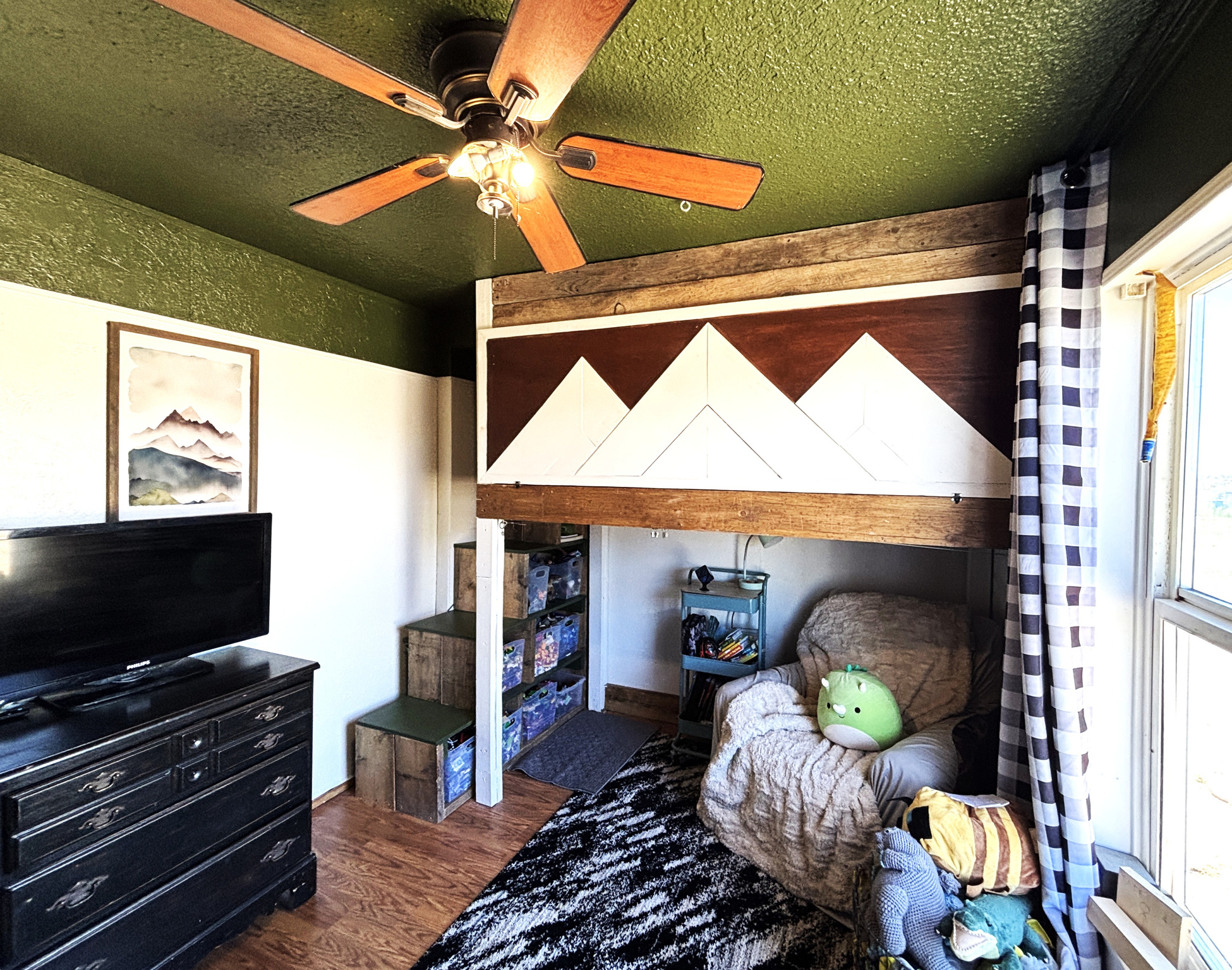 1166 E HIGHWAY 491