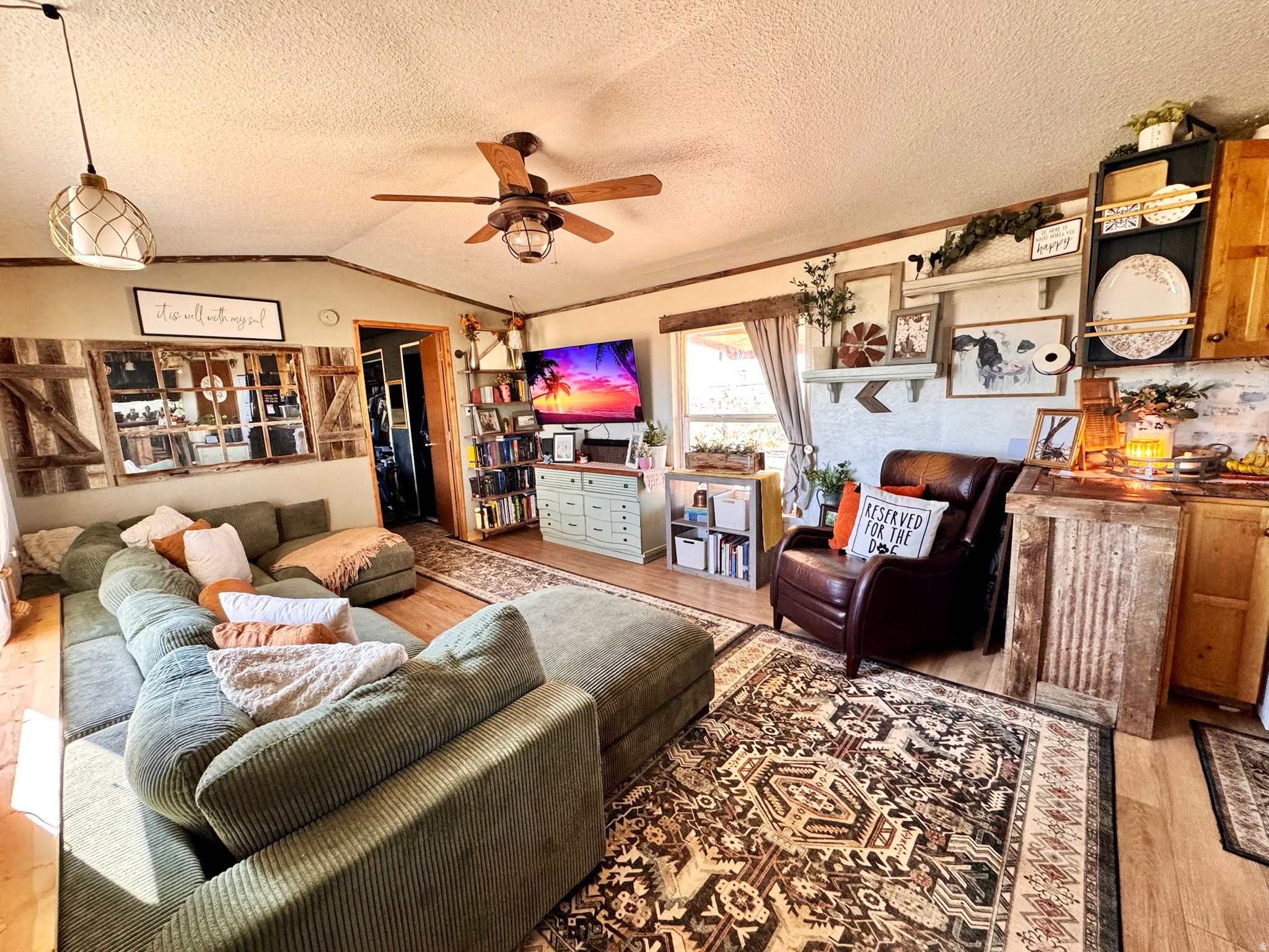 1166 E HIGHWAY 491