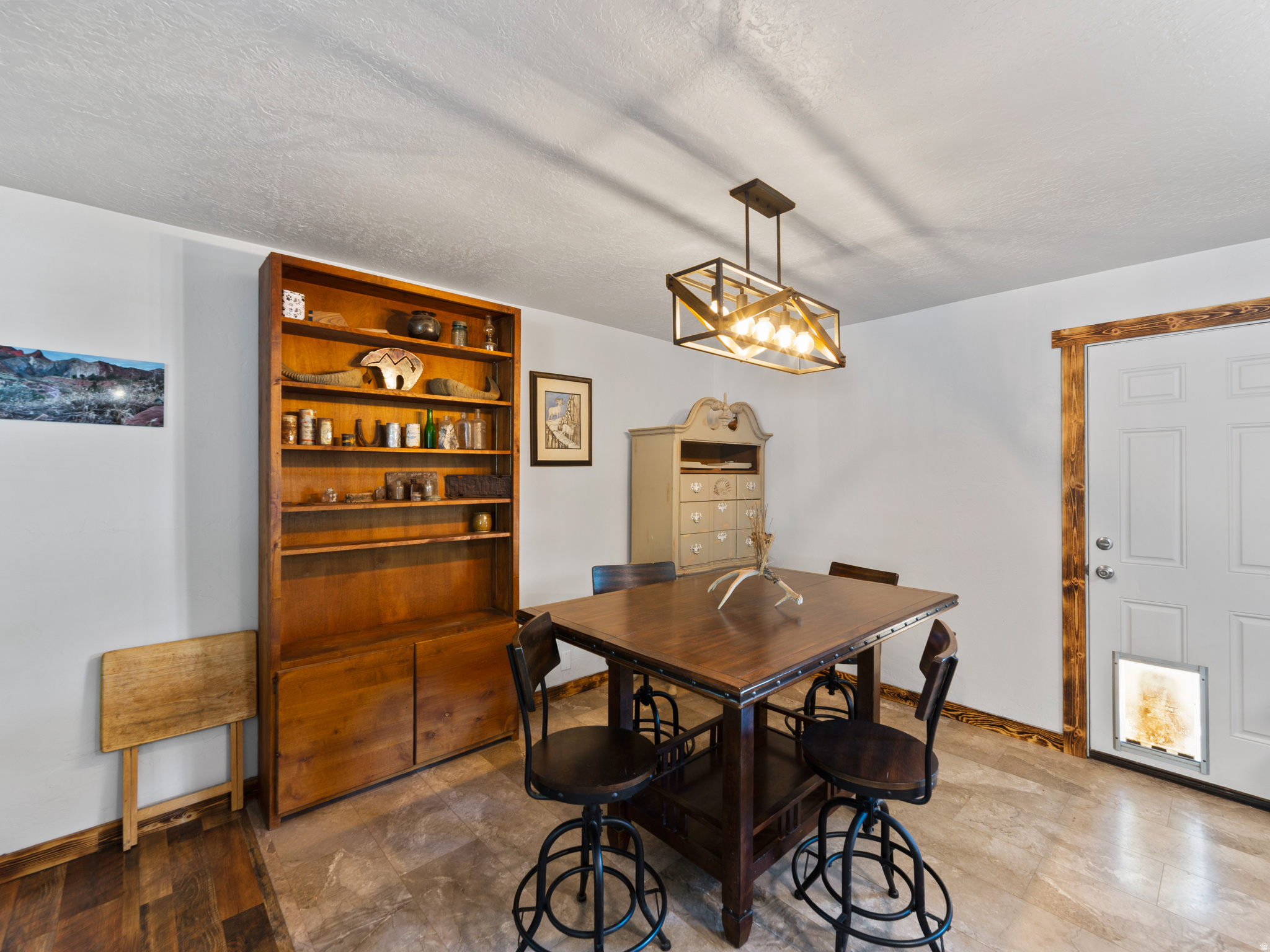 549 MOUNTAIN DR