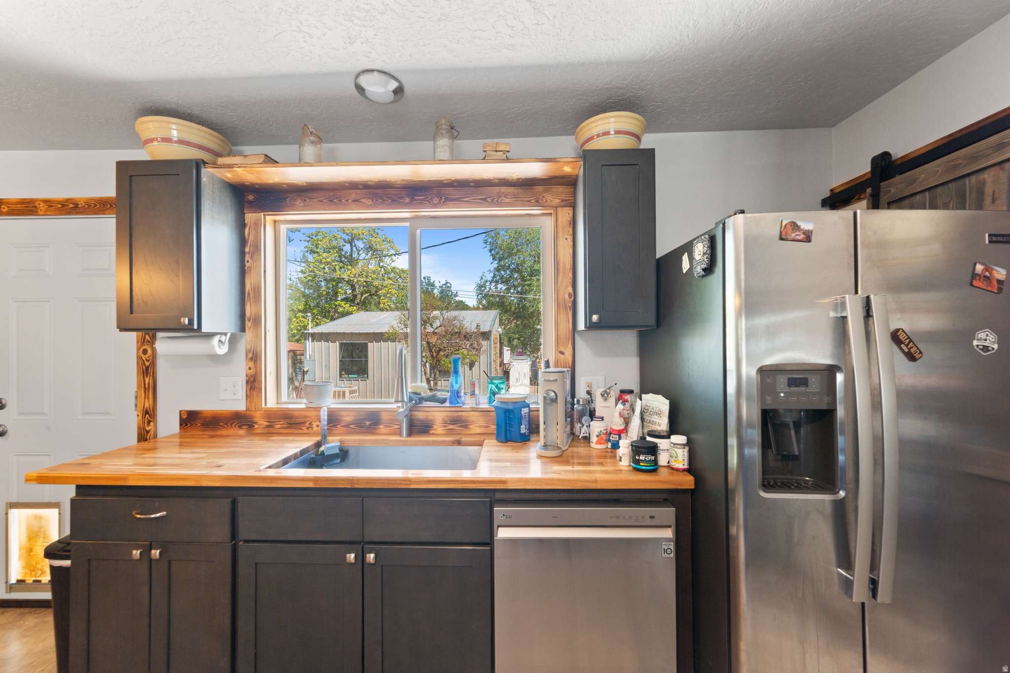 549 MOUNTAIN DR