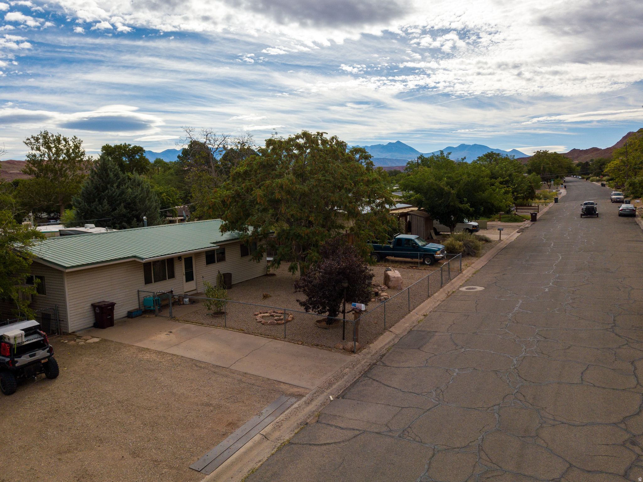 549 MOUNTAIN DR
