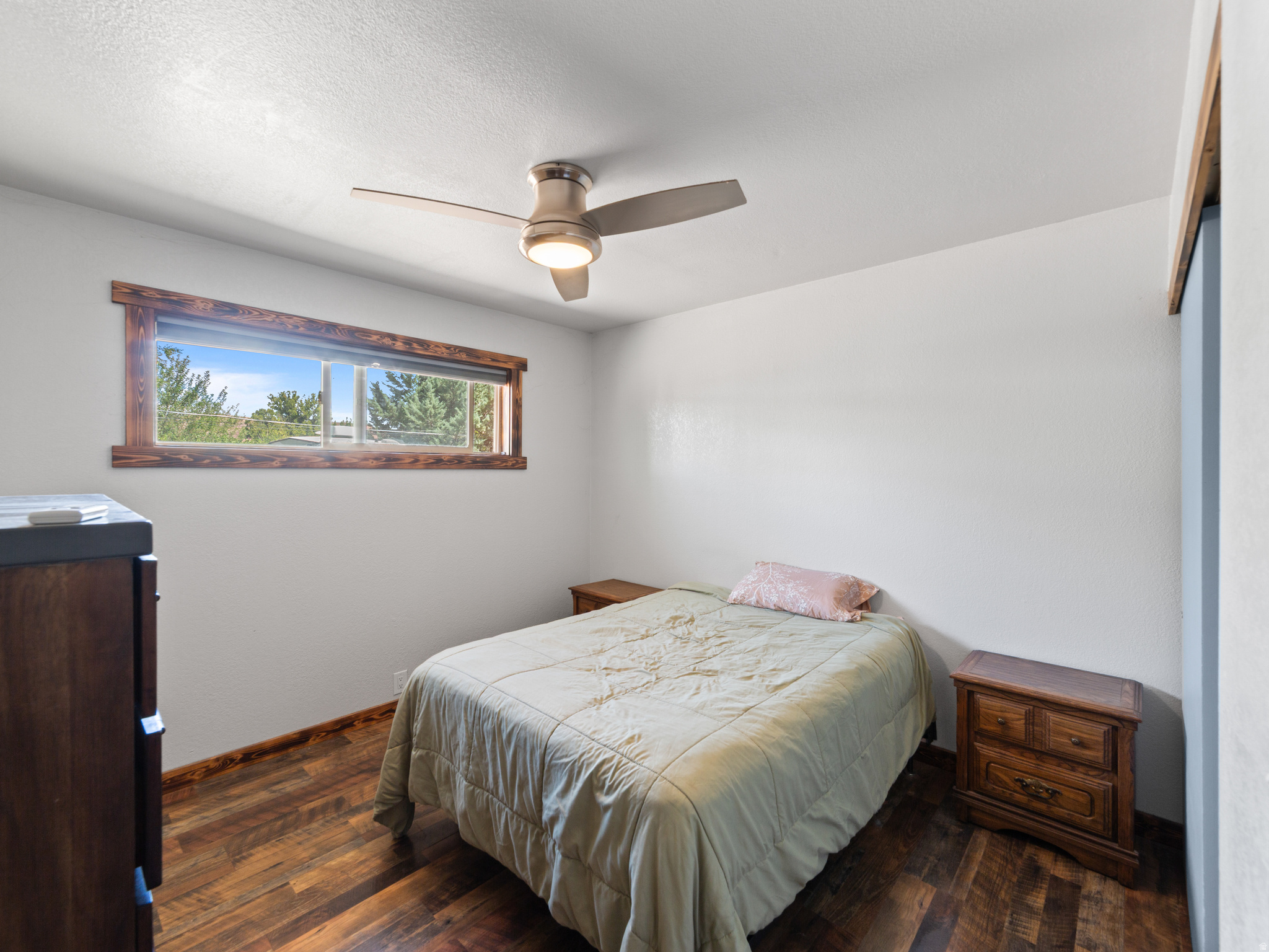 549 MOUNTAIN DR