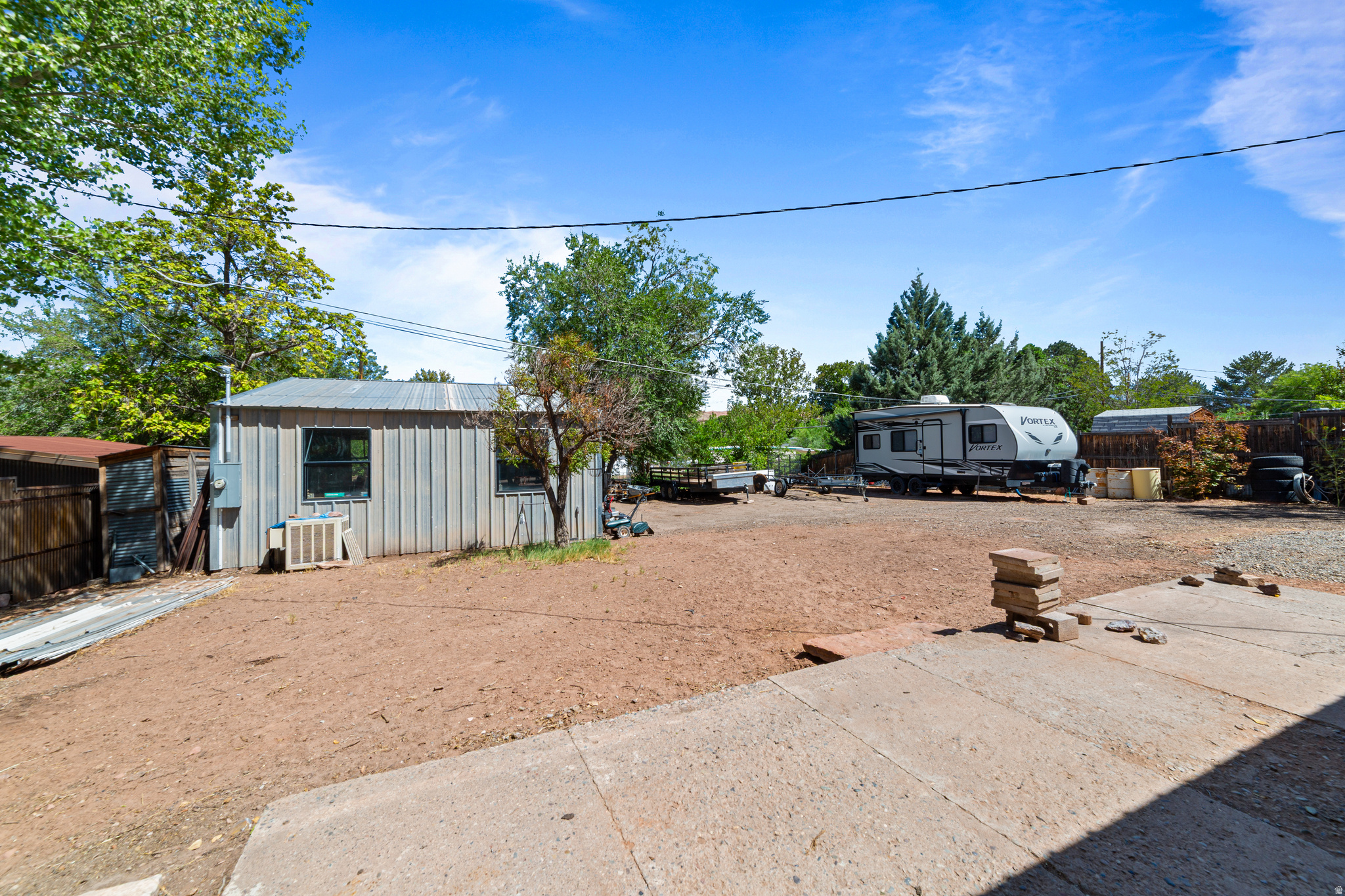 549 MOUNTAIN DR