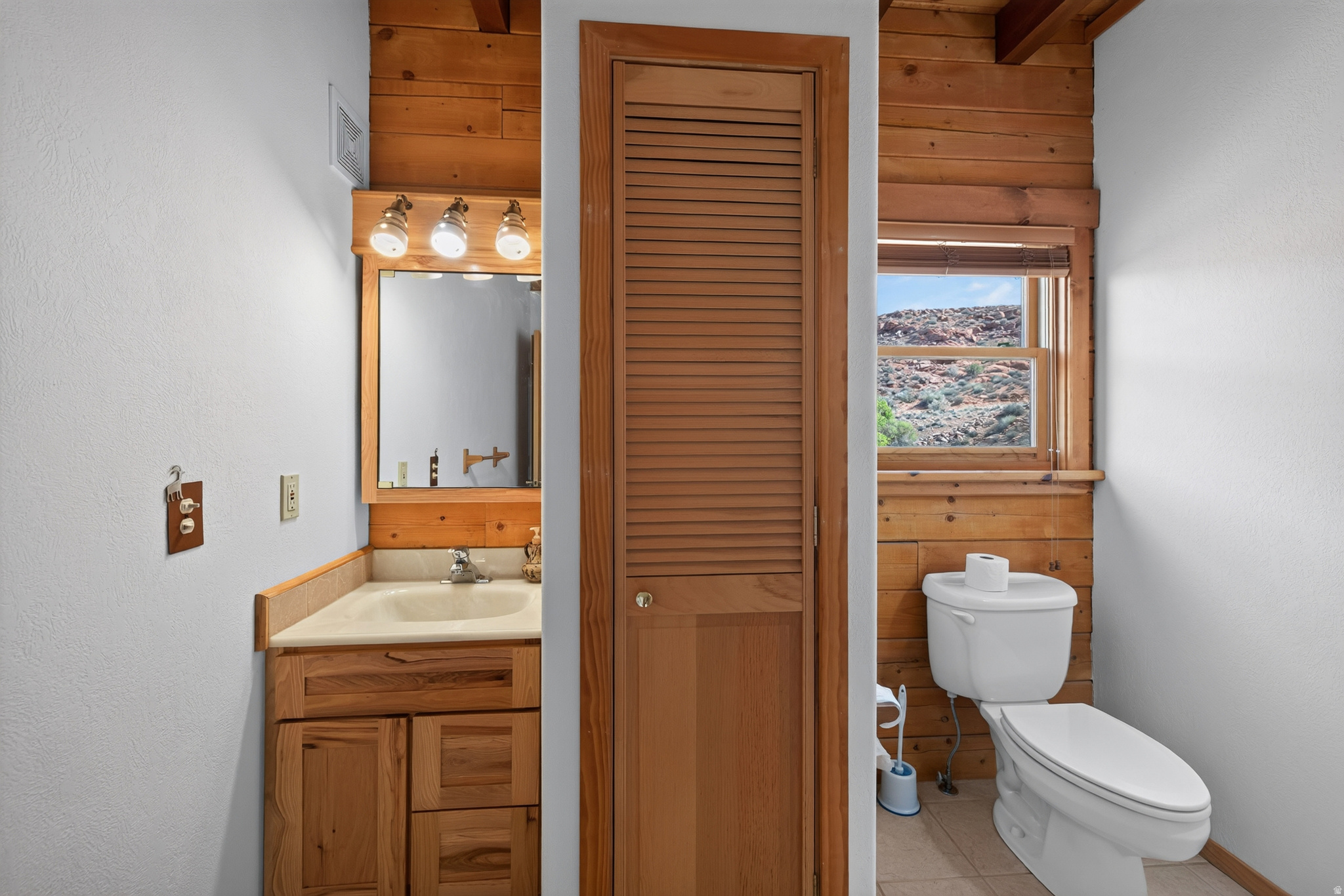 1707 KAYENTA DR