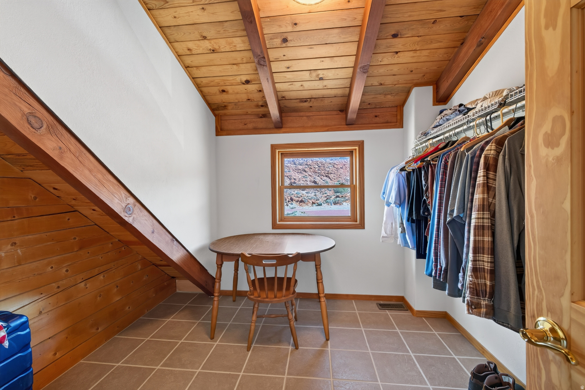 1707 KAYENTA DR