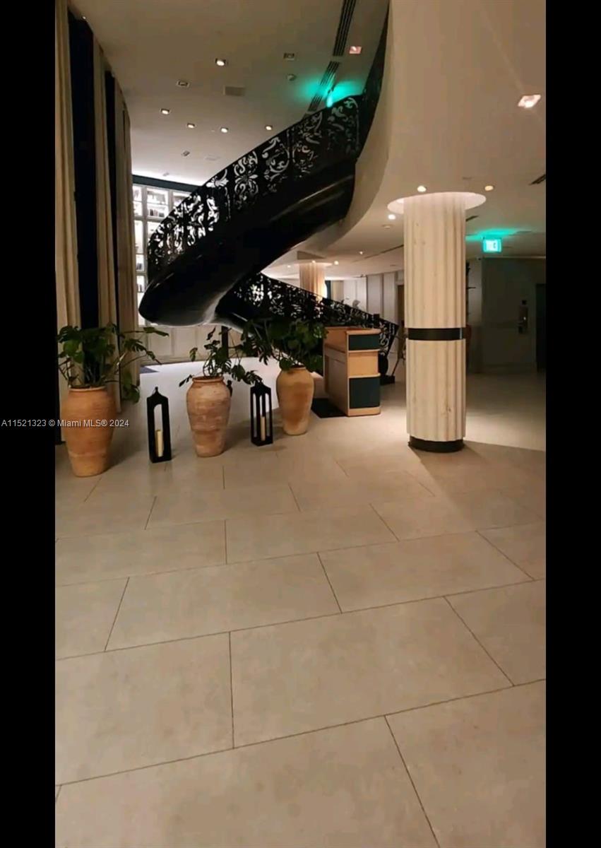 1100 West Ave # 1019