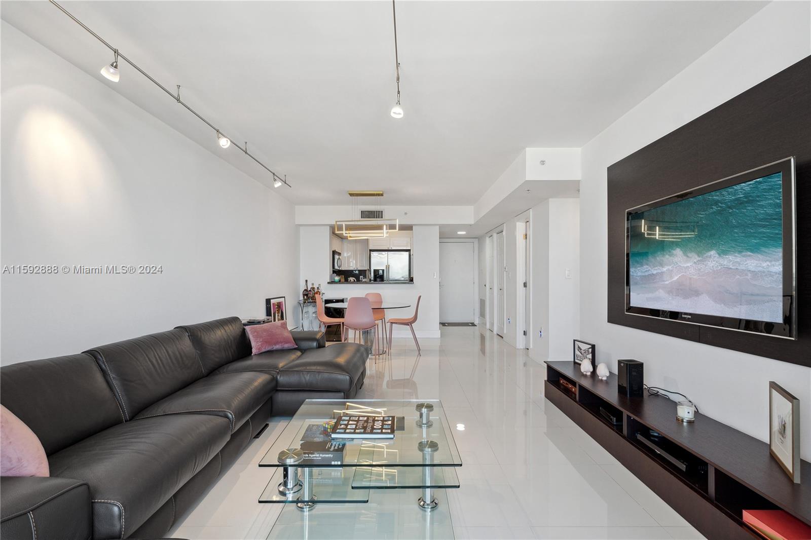 1800 Sunset Harbour Dr # 2409