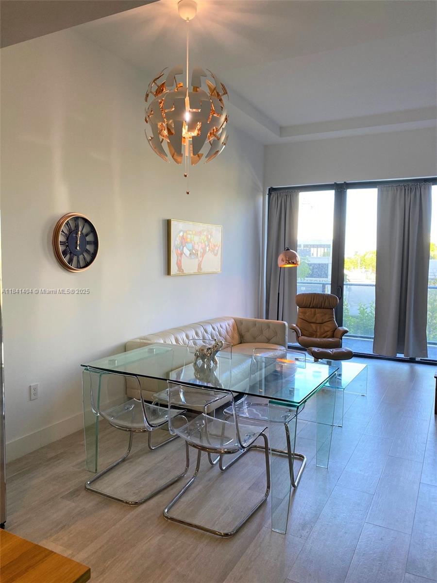 121 NE 34th St # L205