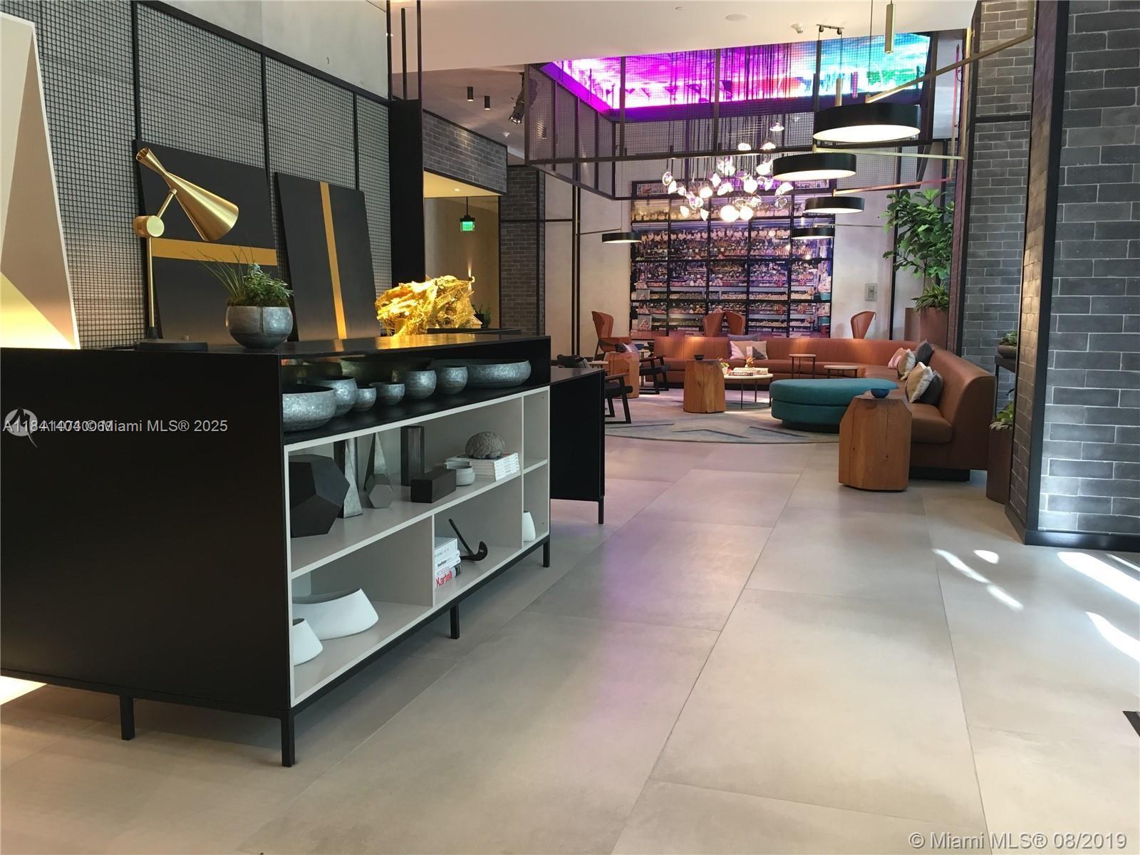 121 NE 34th St # L205