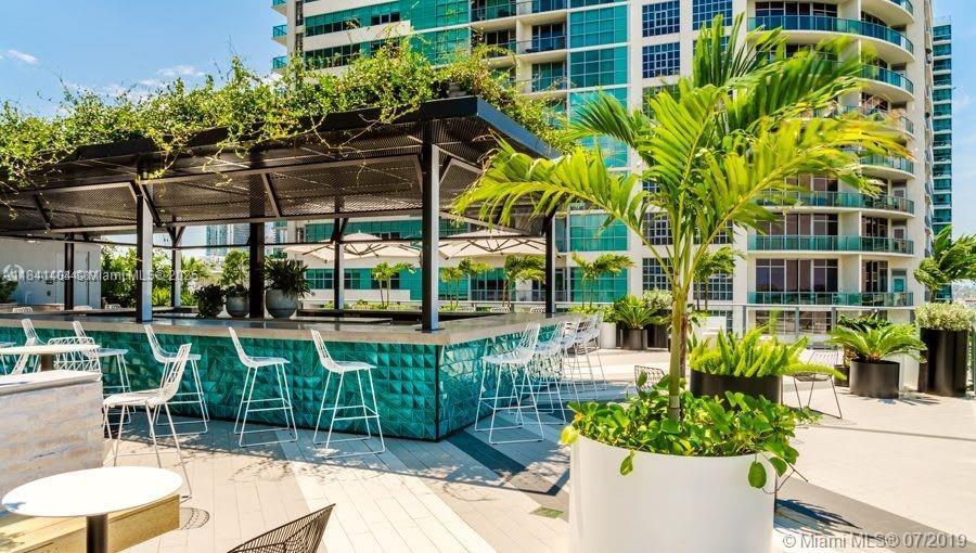 121 NE 34th St # L205