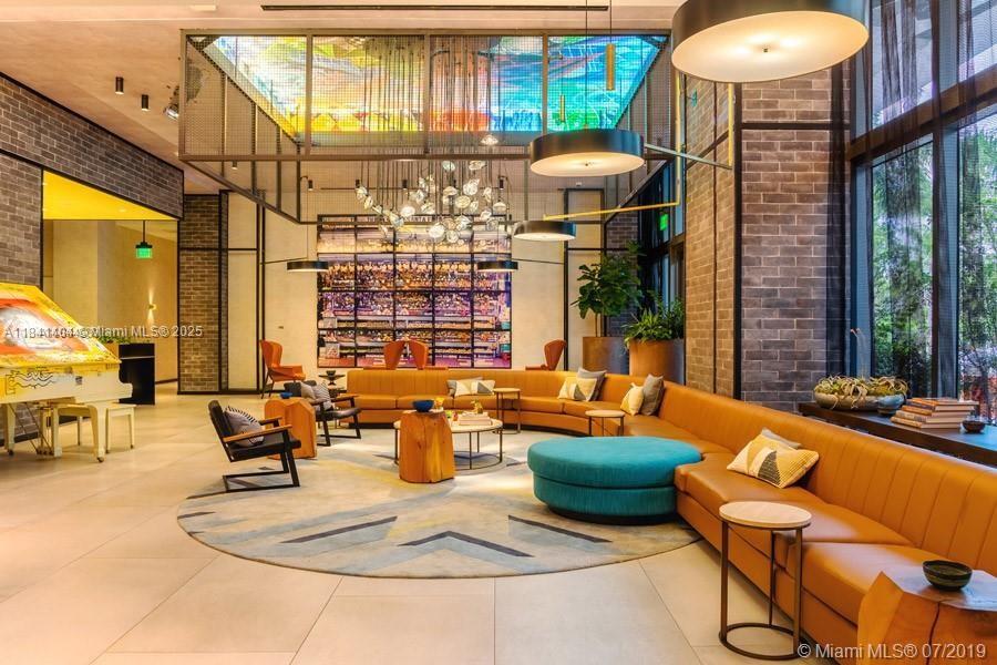 121 NE 34th St # L205