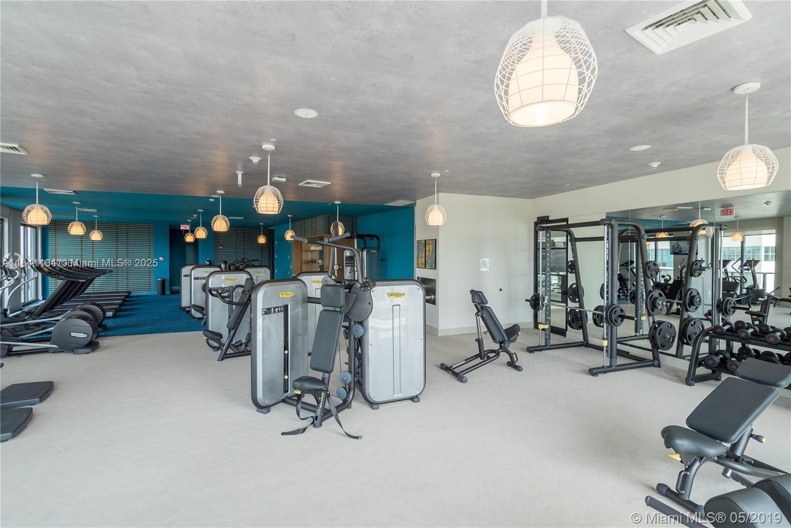 121 NE 34th St # L205