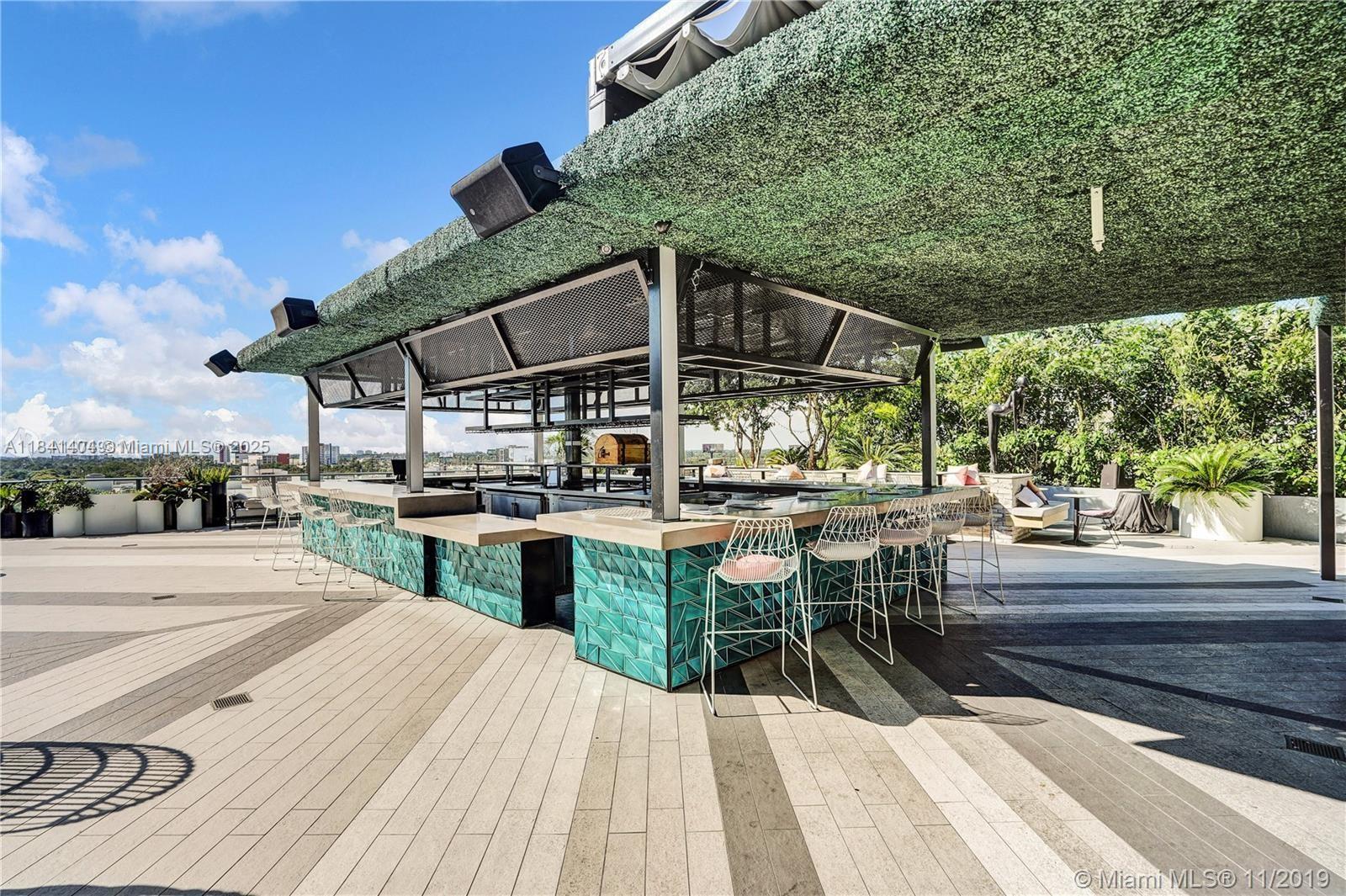 121 NE 34th St # L205