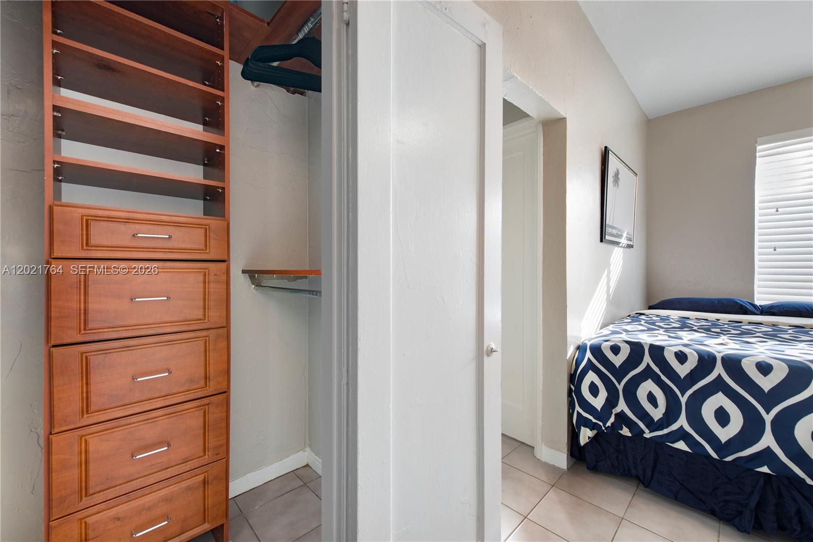 3710 Collins Ave # 305 Unit: N-305