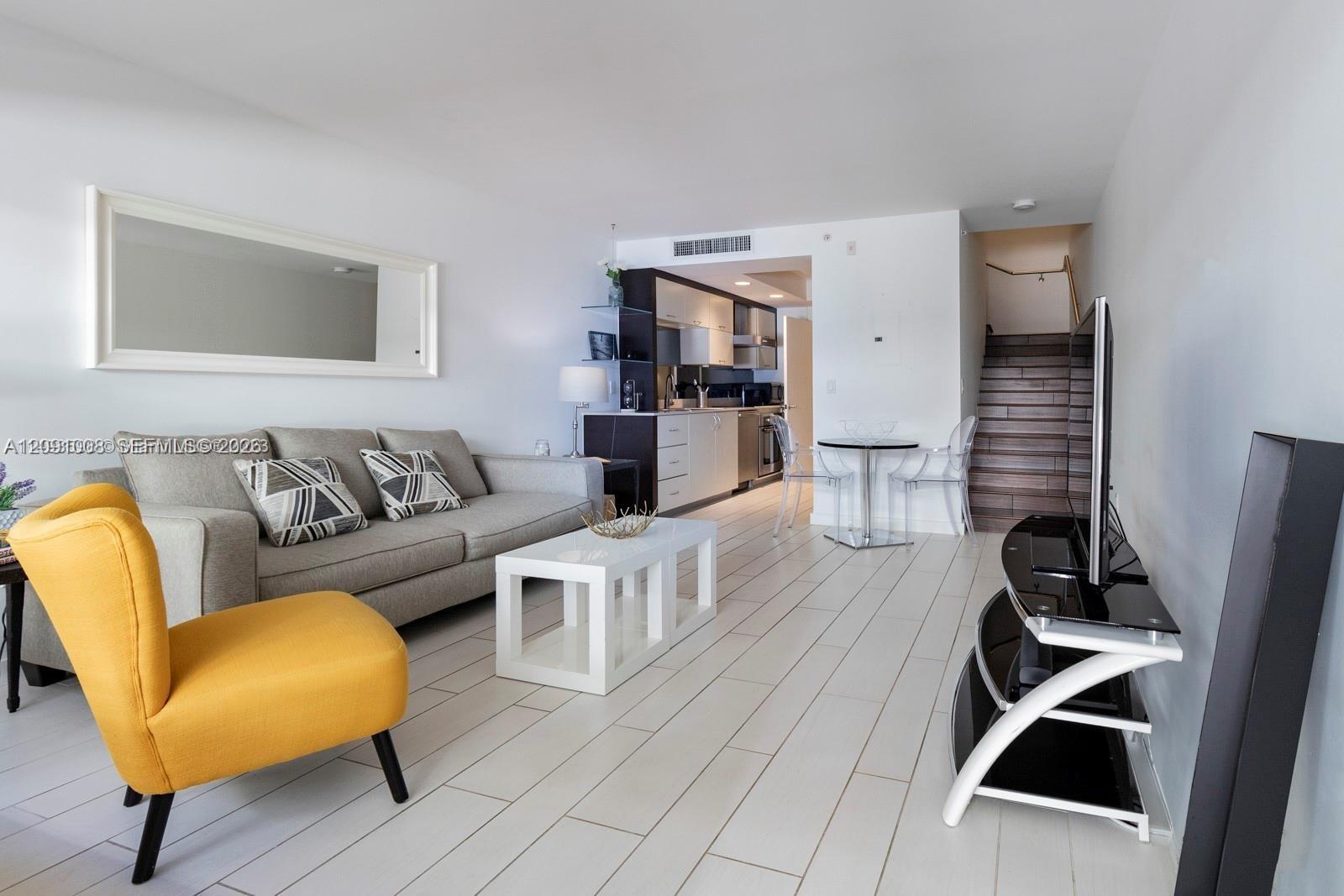 2130 Park Ave # 5